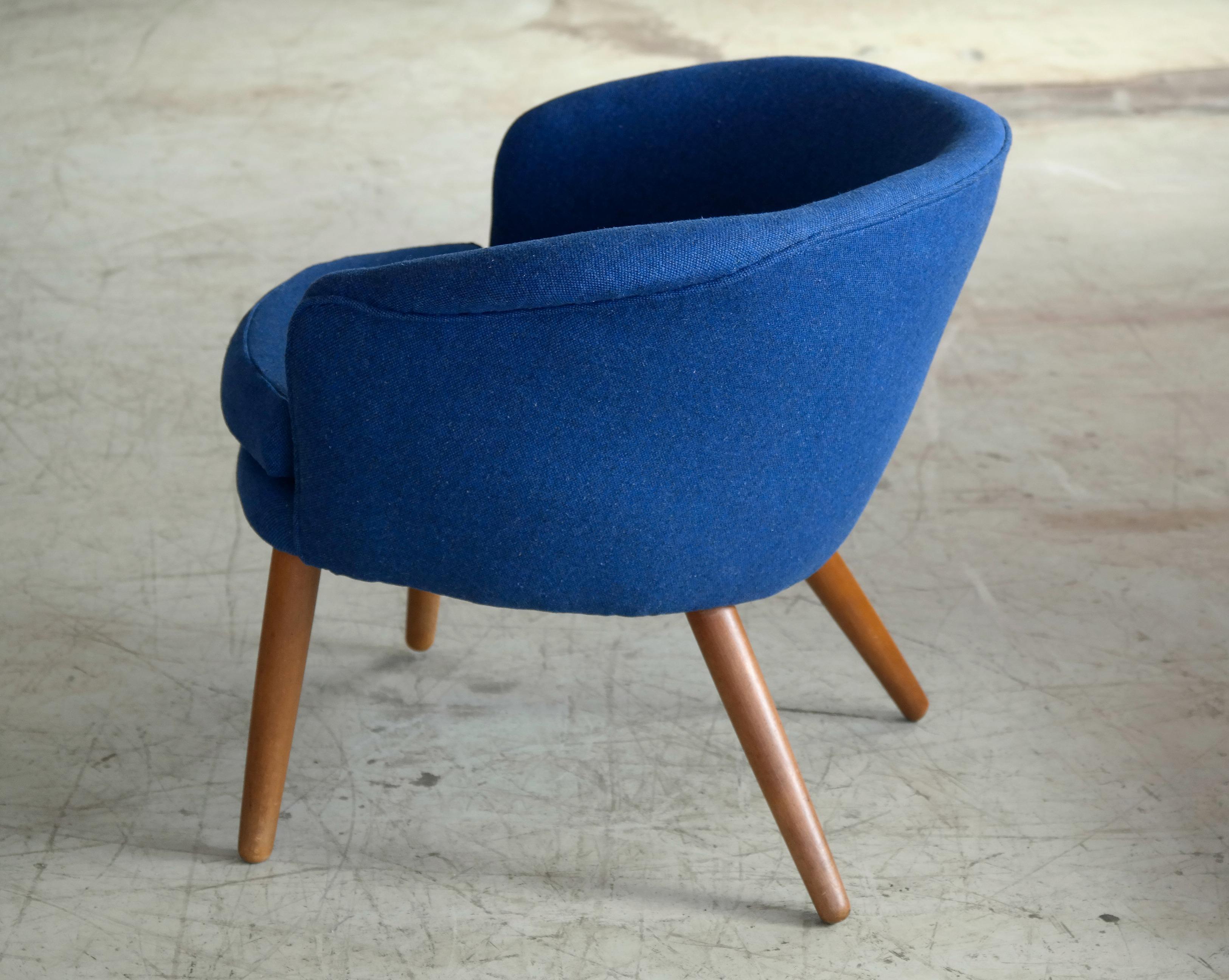 Nanna Ditzel Style Danish 1950s Lounge Chair Newly Reupholstered in Wool 1