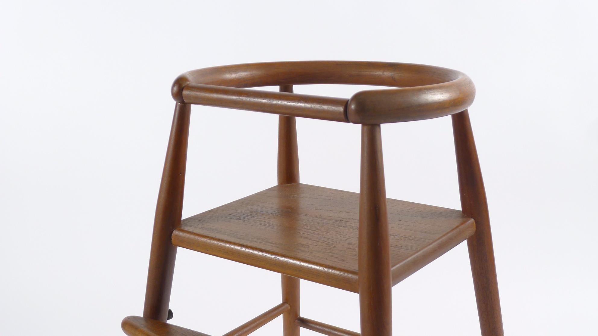 Travail du bois Tabouret de chaise haute en teck de Nanna Ditzel, danois des années 1960 avec Label en vente