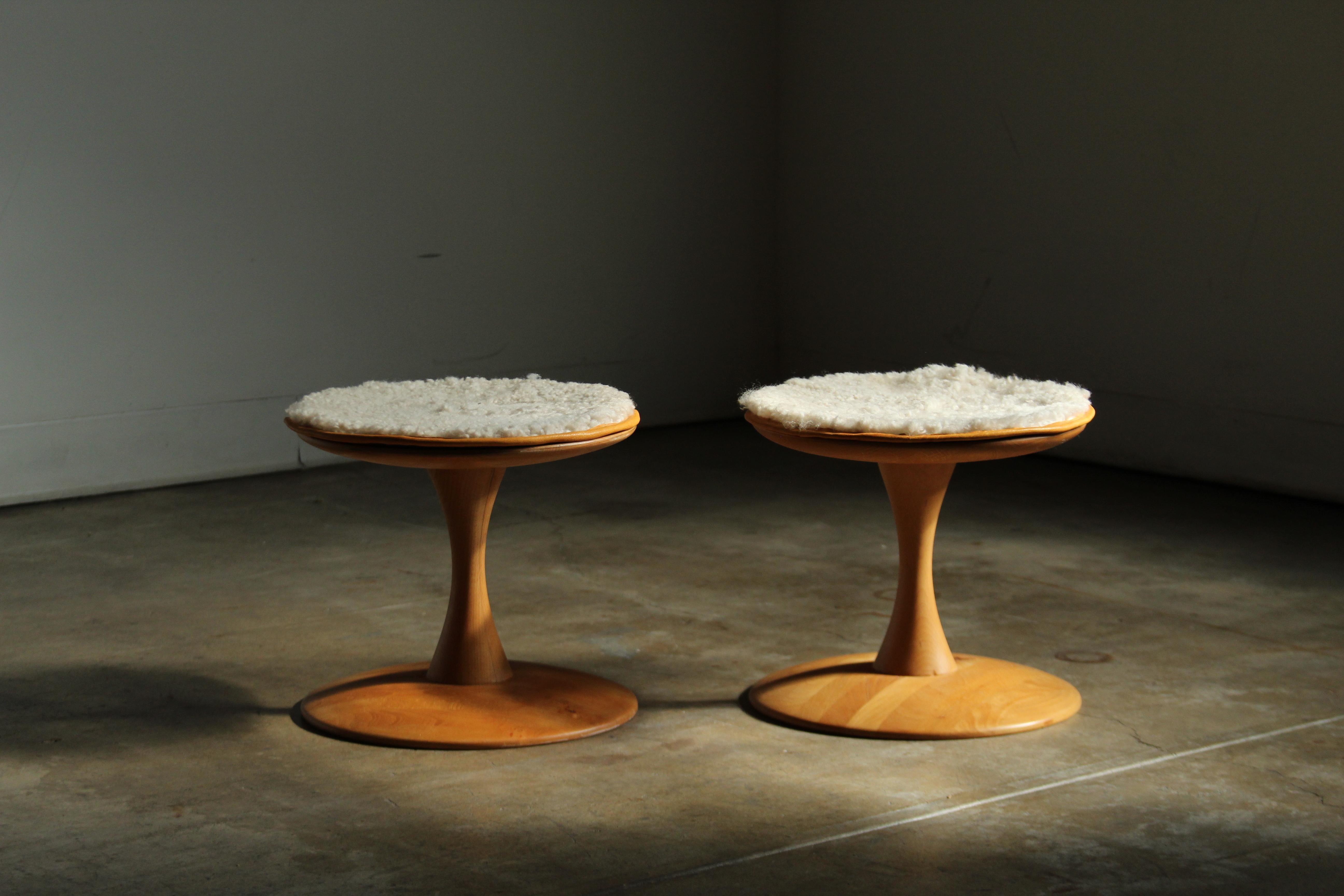 Tabourets Trisse de Nanna Ditzel avec coussins en peau de mouton pour Poul Kold Mobler, années 1960 en vente 10