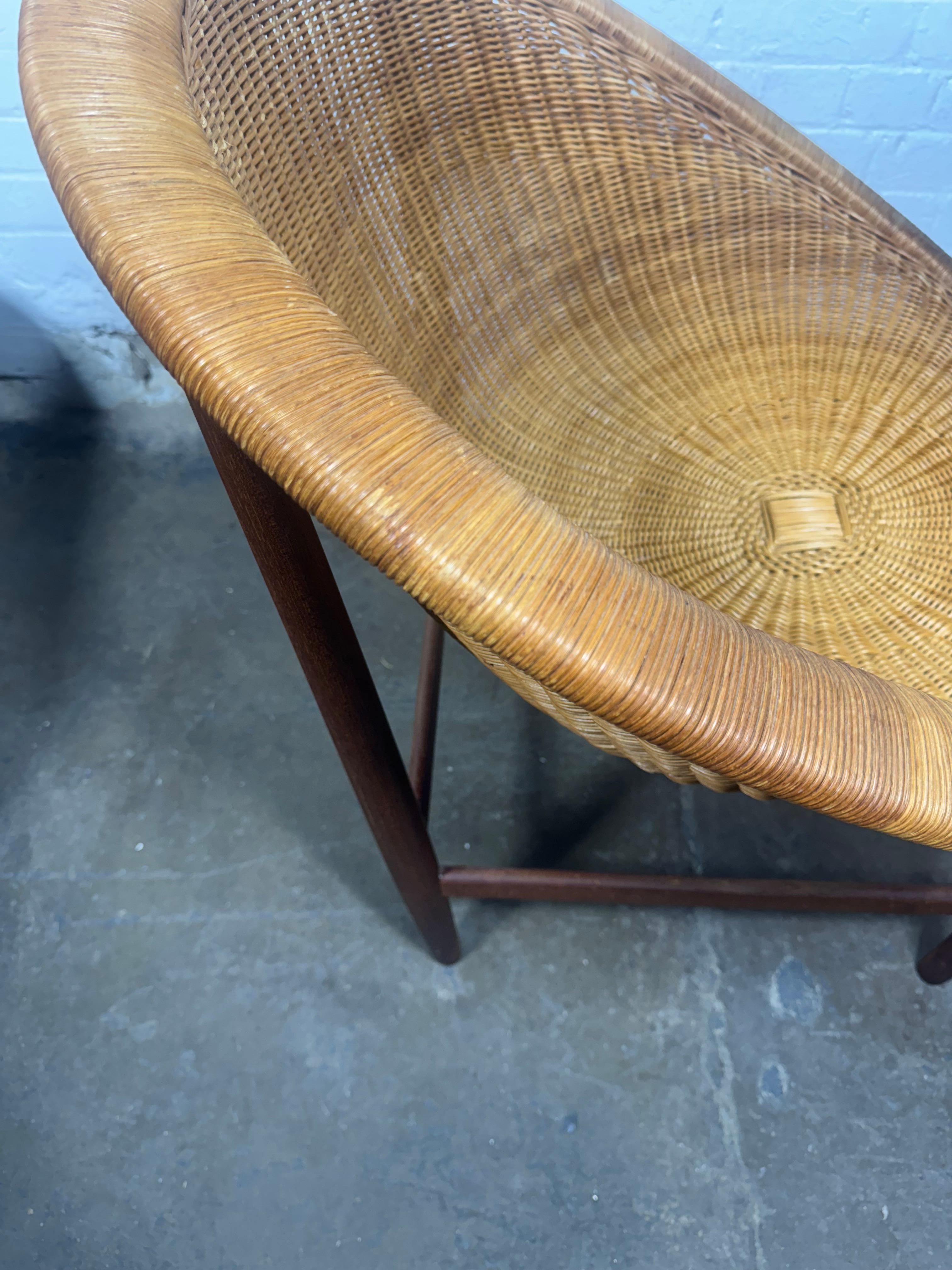 Vimini Sedia a cesto in vimini di Nanna Ditzel per Ludvig Pontoppidan in vendita