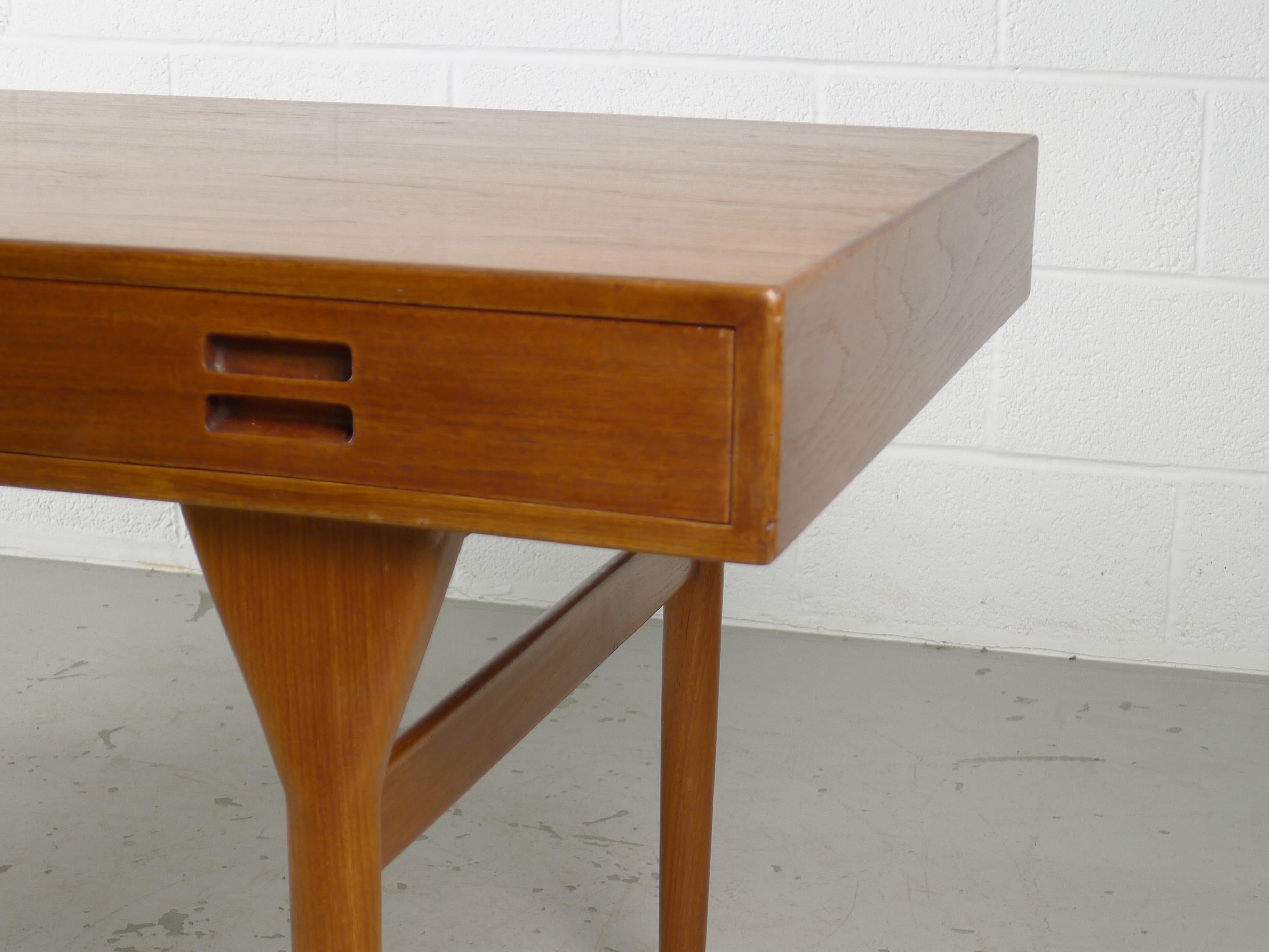 Nanna & Jorgen Ditzel, Teak 4 Drawer Desk for Soren Willardsen, Denmark, 1958 1