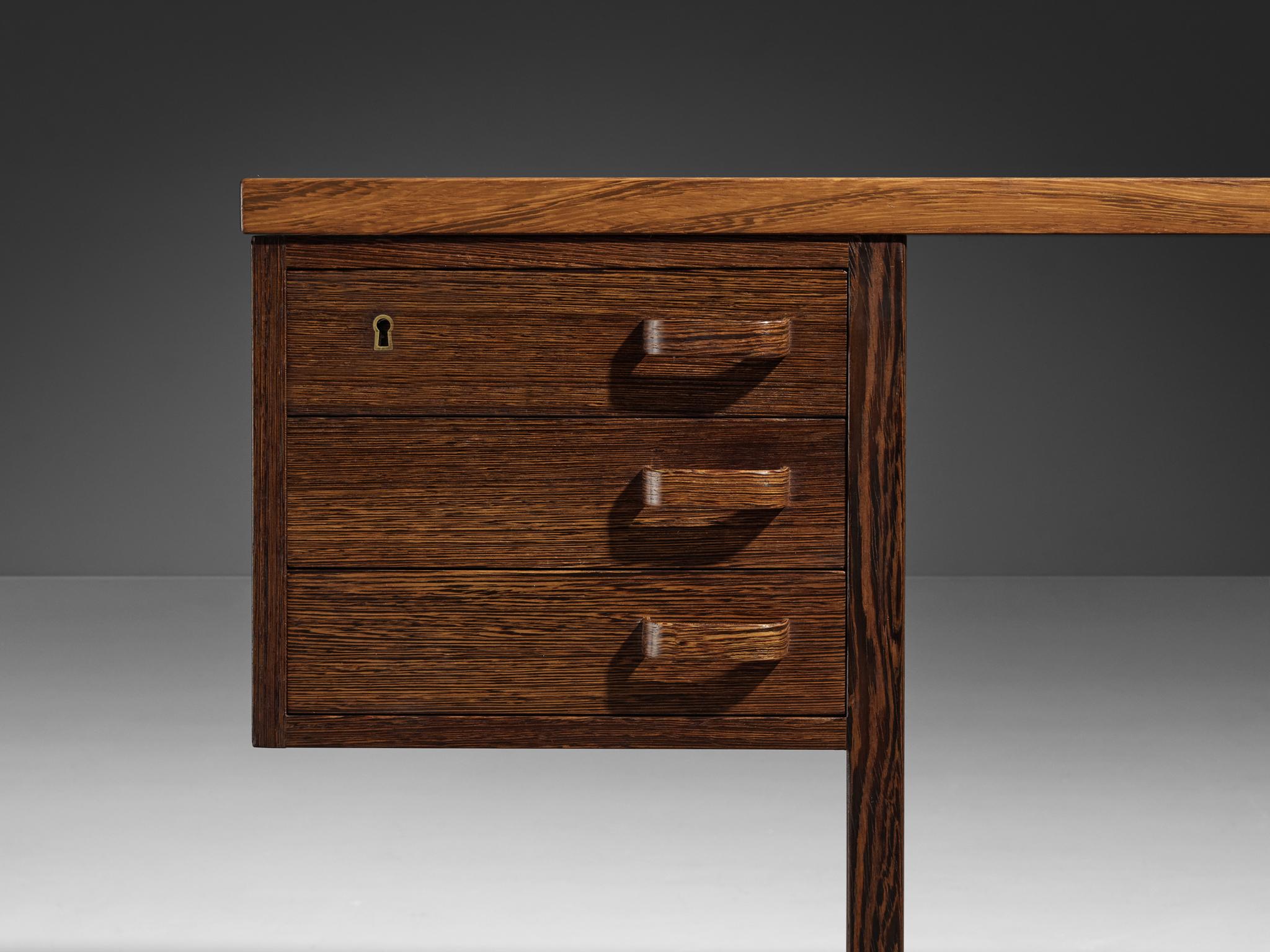 Nanna & Jørgen Ditzel für Poul Kold Savvaerk Schreibtisch Modell '135' in Wenge (Dänisch) im Angebot