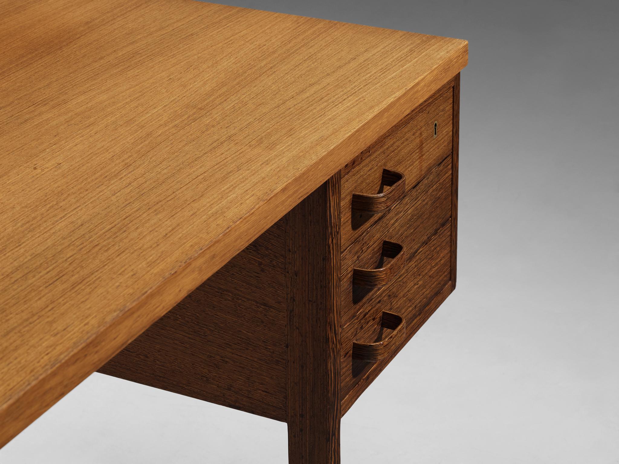 Nanna & Jørgen Ditzel für Poul Kold Savvaerk Schreibtisch Modell '135' in Wenge im Zustand „Gut“ im Angebot in Waalwijk, NL