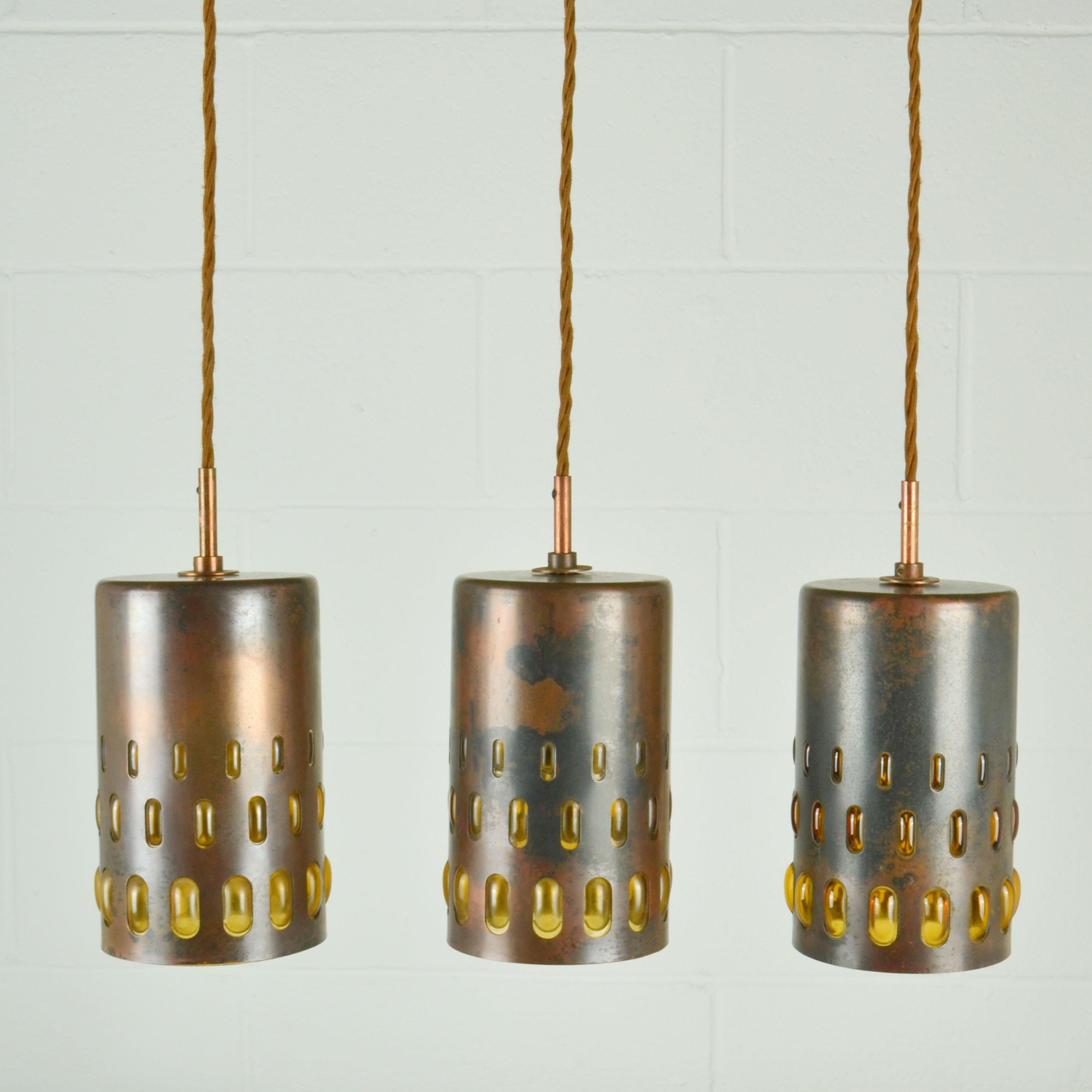 Ensemble de cinq lampes suspendues Nanny Still Copper and Amber Glass en vente 3