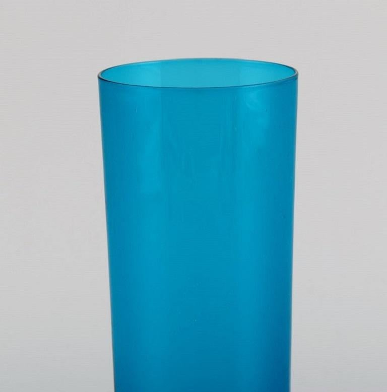 Finlandais Alambic pour Riihimäen Lasi, cinq verres à boire en verre artistique bleu en vente