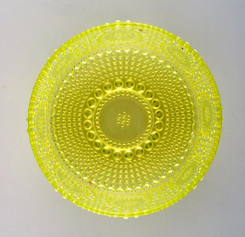Nanny Still, Grapponia Four Bowls of Yellow Art Glass, Finnish Design, 1960-1970 In Excellent Condition In Copenhagen, DK