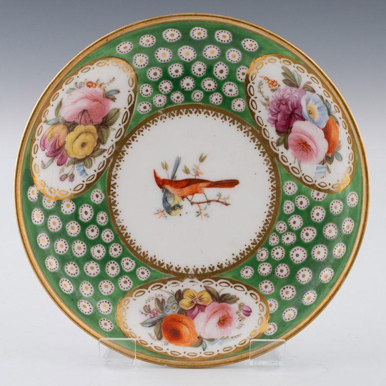 Nantgarw Porcelain Teacup and Saucer 1818-20 In Good Condition For Sale In Tunbridge Wells, GB