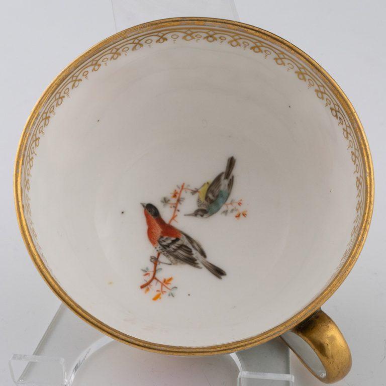 Taza de té y platillo de porcelana de Nantgarw c1820 en venta 4