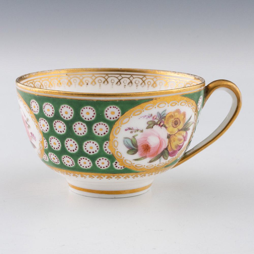 Nantgarw Porcelain Teacup and Saucer c1820 In Good Condition For Sale In Tunbridge Wells, GB