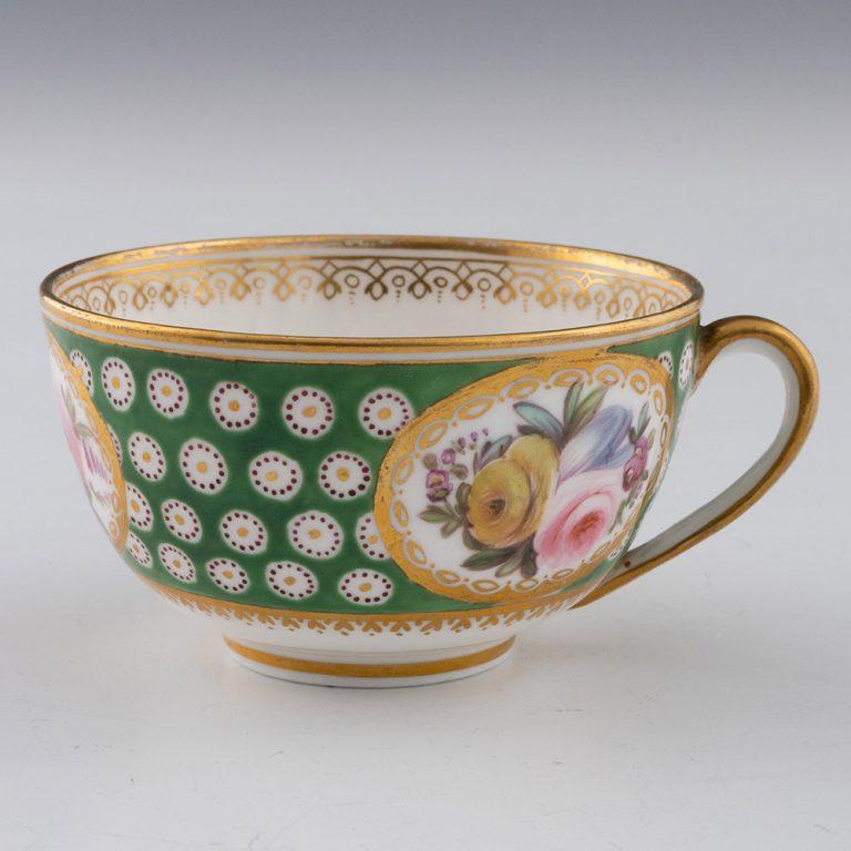 Taza de té y platillo de porcelana de Nantgarw c1820 Porcelana en venta