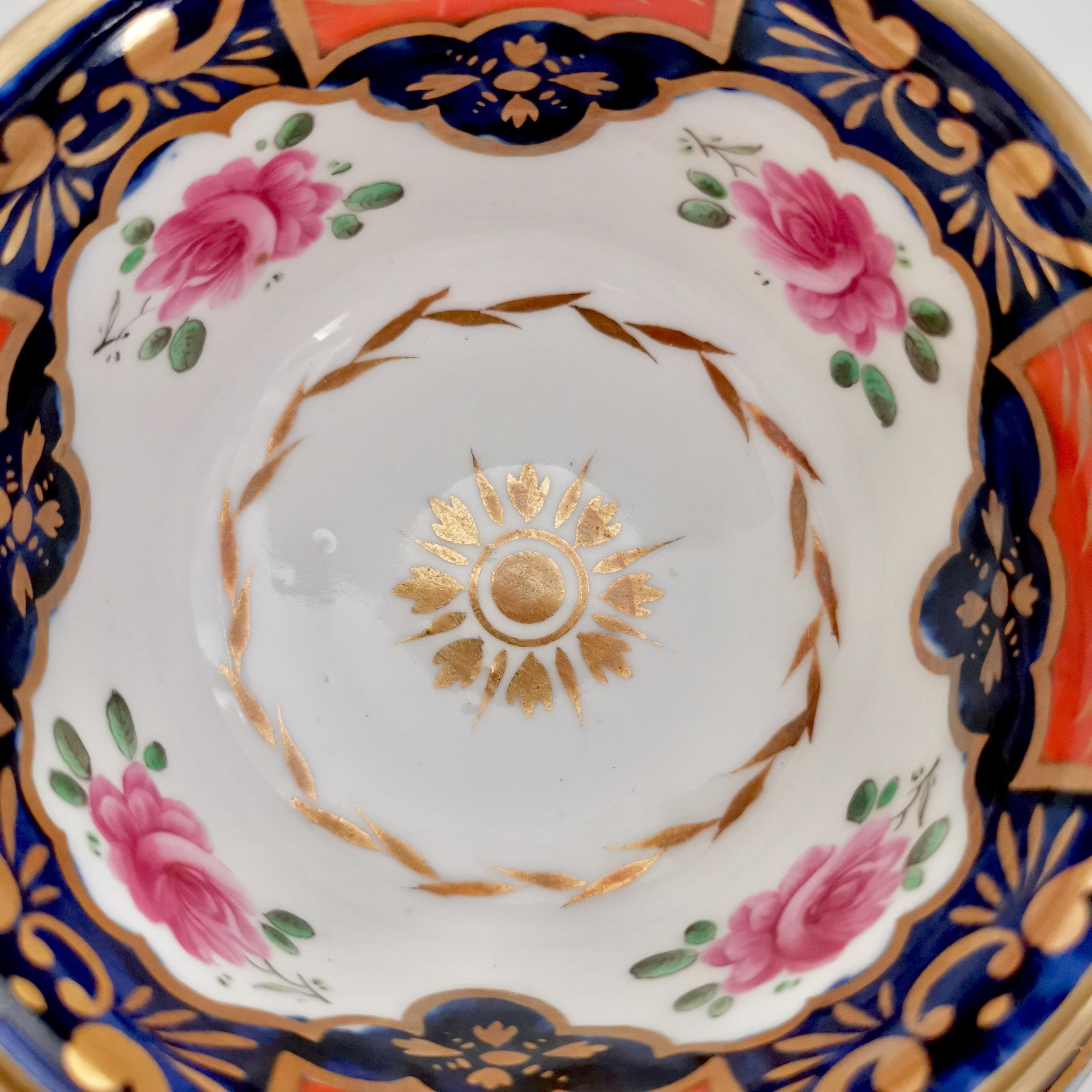 Coalport Porcelain Teacup Trio, Orange with Roses, Regency, circa 1820 In Good Condition For Sale In London, GB