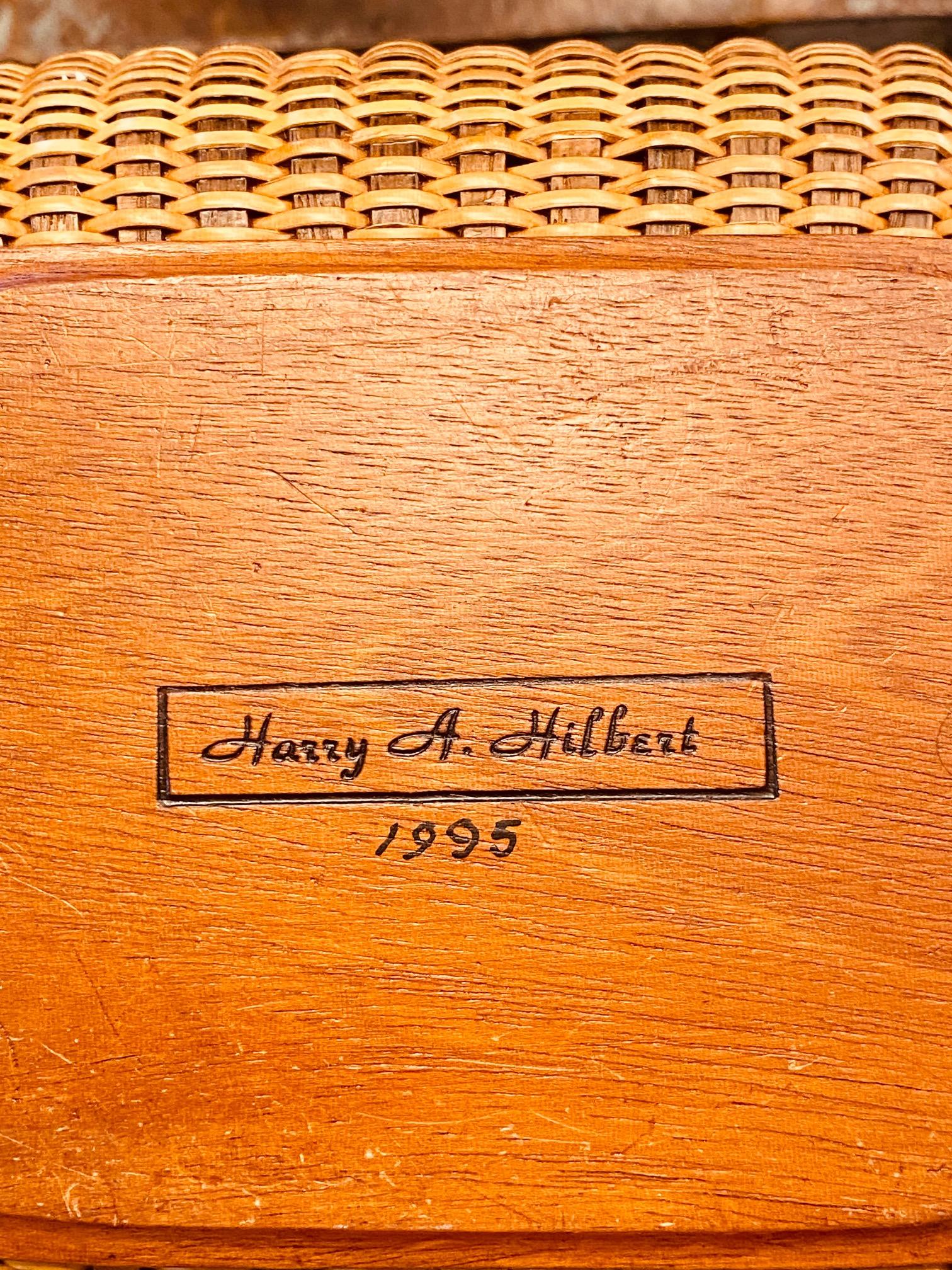 Fine XX secolo Cestino Nantucket con piano decorato a stencil, di Harry Hilbert, 1995 in vendita