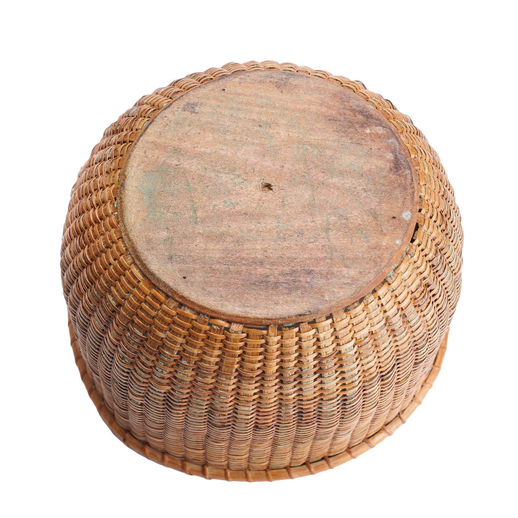 Nantucket lighthouse basket attributed to Mitchy Ray, 1900-50 For Sale 5