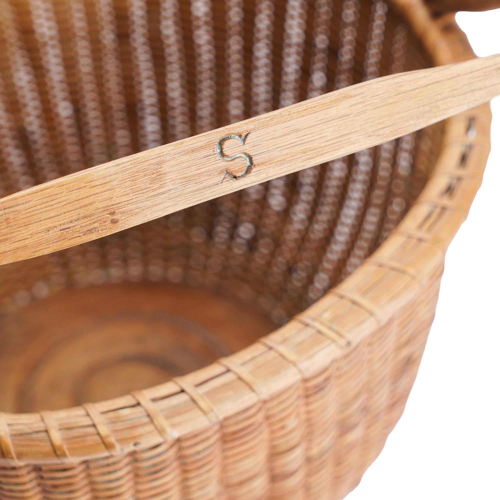 Nantucket lighthouse basket attributed to Mitchy Ray, 1900-50 For Sale 7