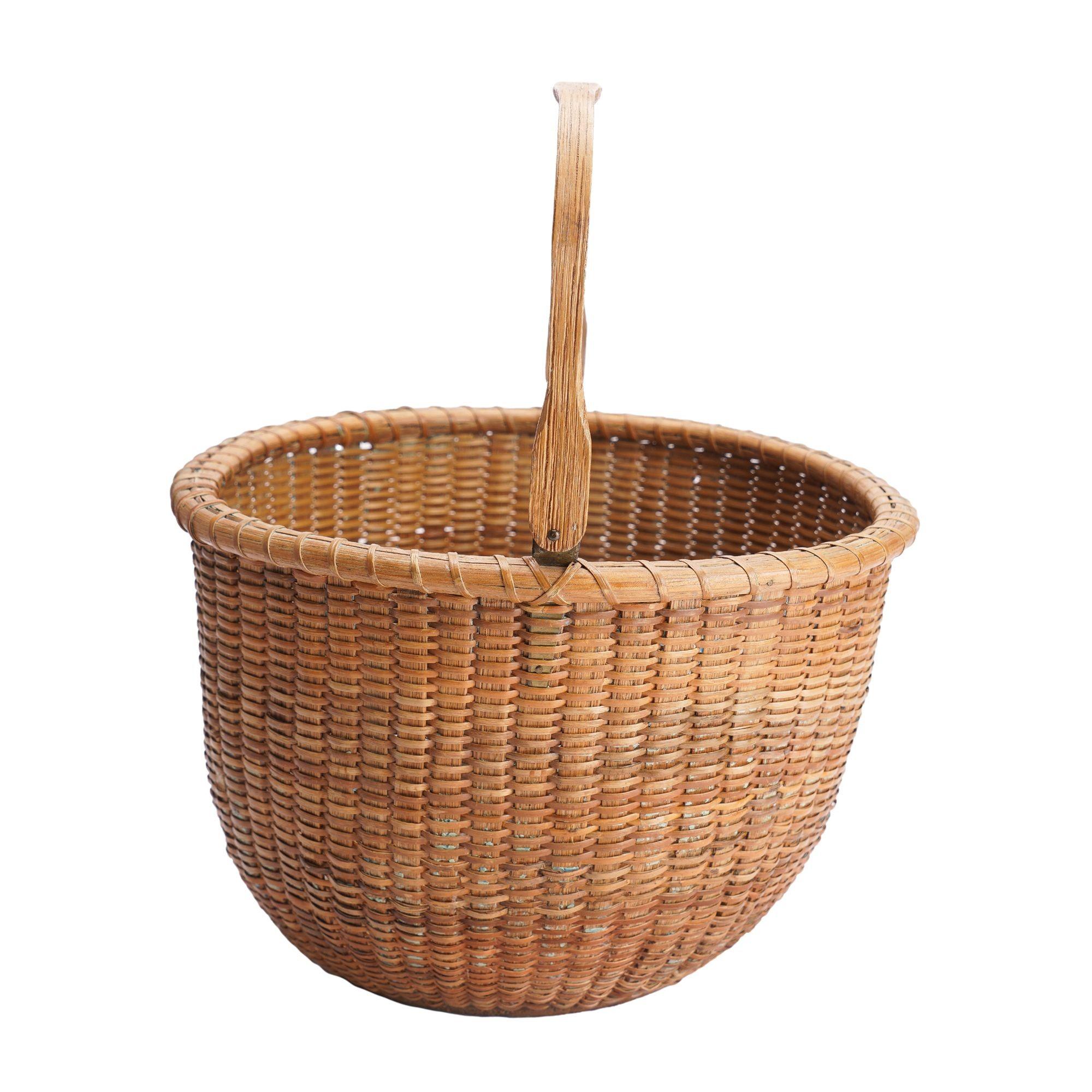 Nantucket lighthouse basket attributed to Mitchy Ray, 1900-50 For Sale 1