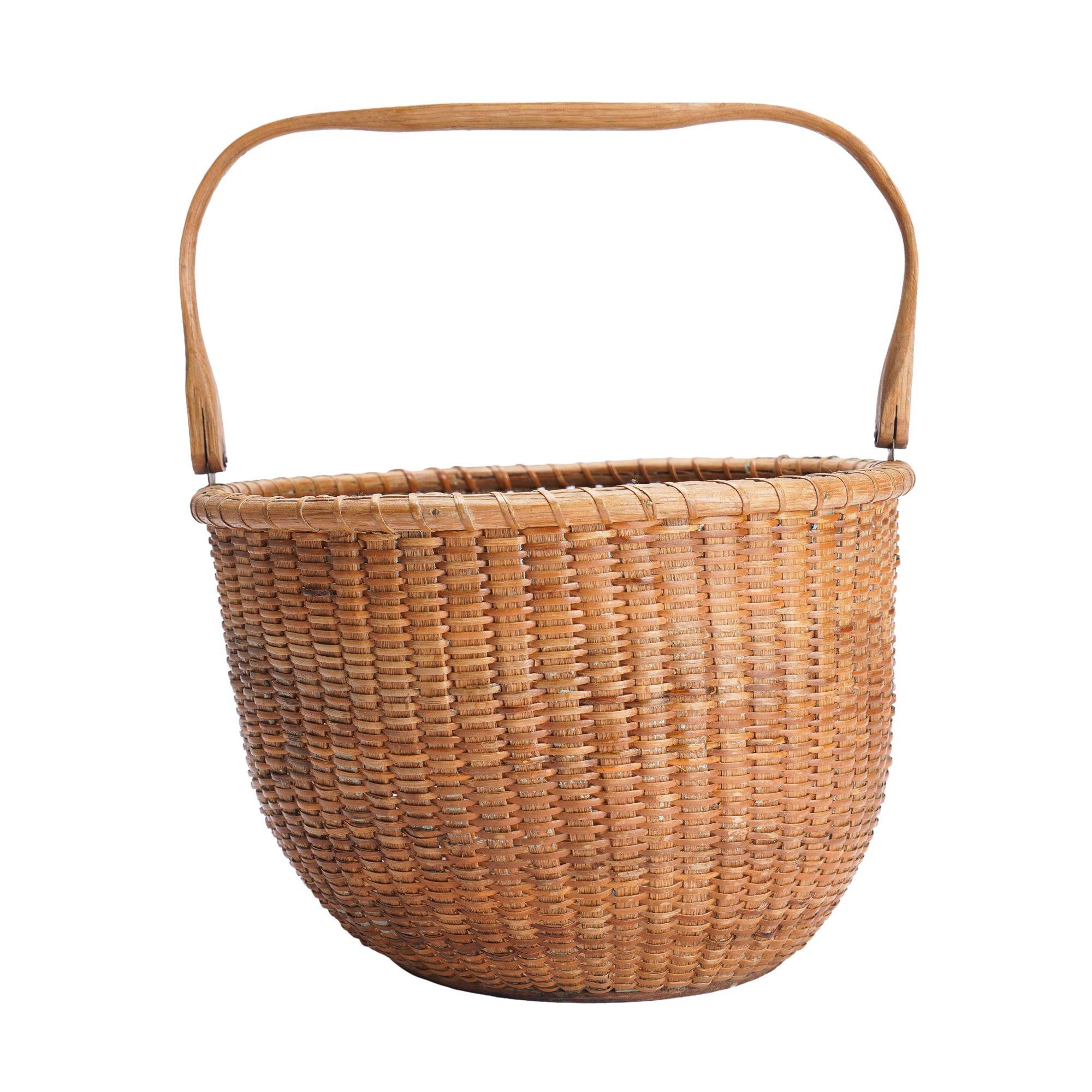 Nantucket lighthouse basket attributed to Mitchy Ray, 1900-50 For Sale 3