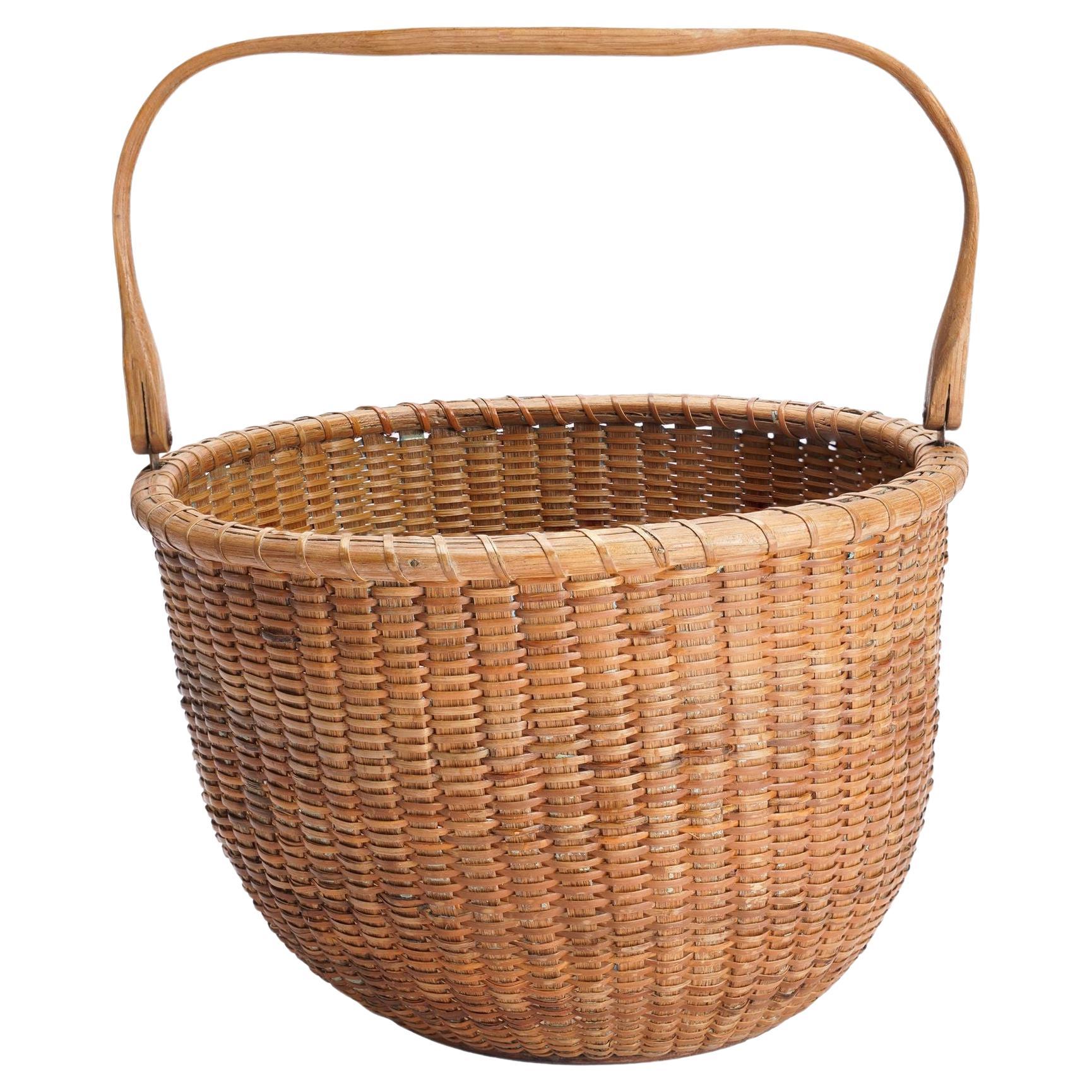 Nantucket lighthouse basket attributed to Mitchy Ray, 1900-50 For Sale