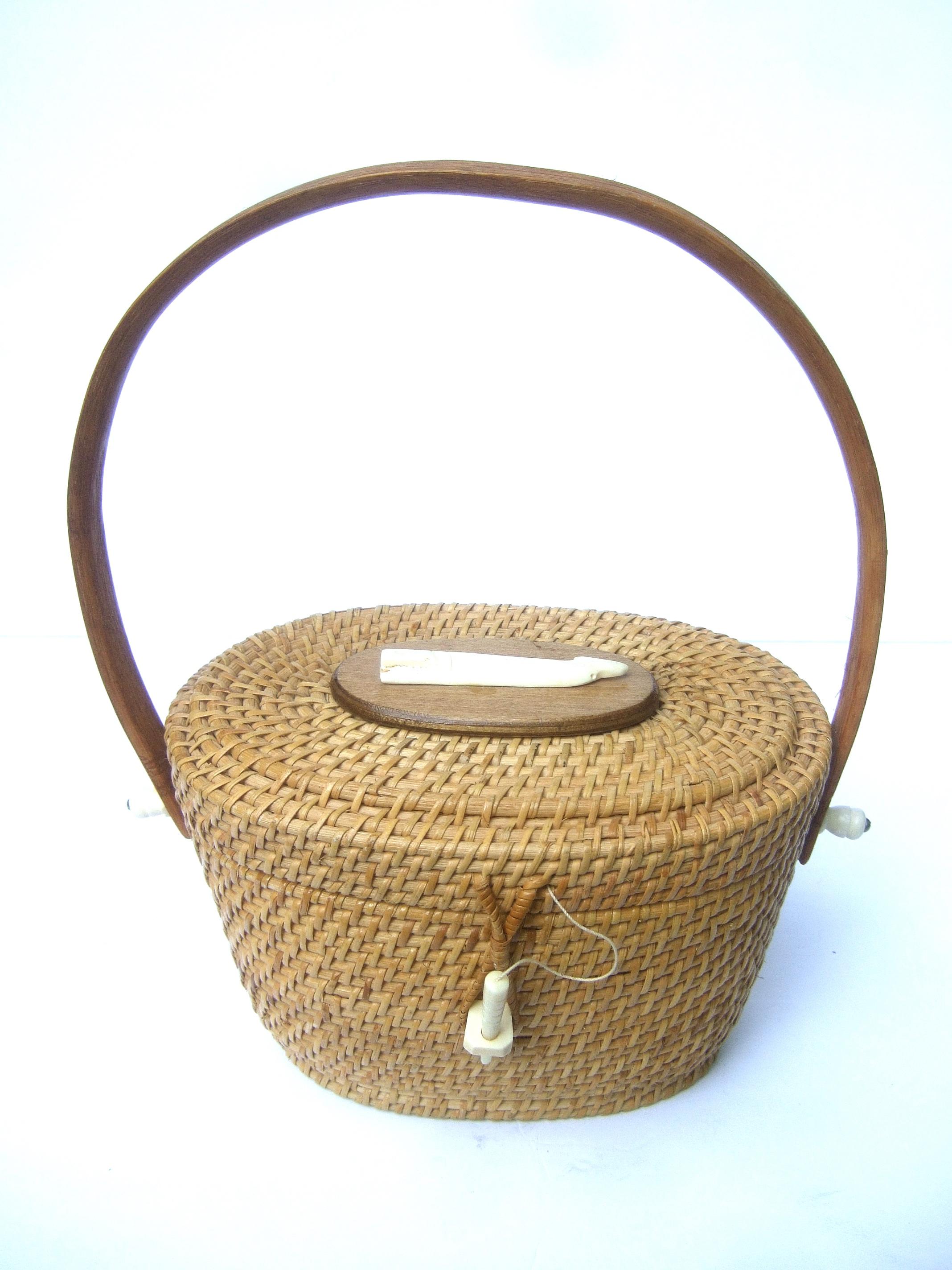 Nantucket Style Wicker Resin Whale Basket Handbag Circa 1980s 5