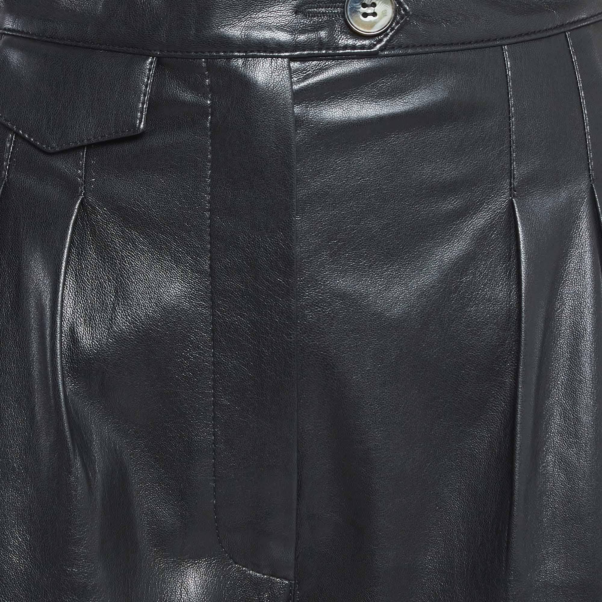 Nero Nanushka - Pantaloni neri a pieghe in ecopelle S in vendita