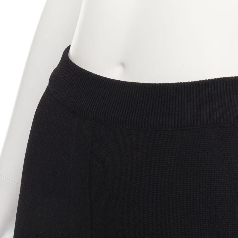 NANUSHKA pantaloni a gamba larga in maglia di nylon e viscosa nera S
Riferimento: LNKO/A01941
Marchio: Nanushka
Materiale: Viscosa, Nylon
Colore: nero
Modello: Tinta unita
Dettagli extra: Tomaia in maglia. Fascia in vita a coste.
Prodotto in: