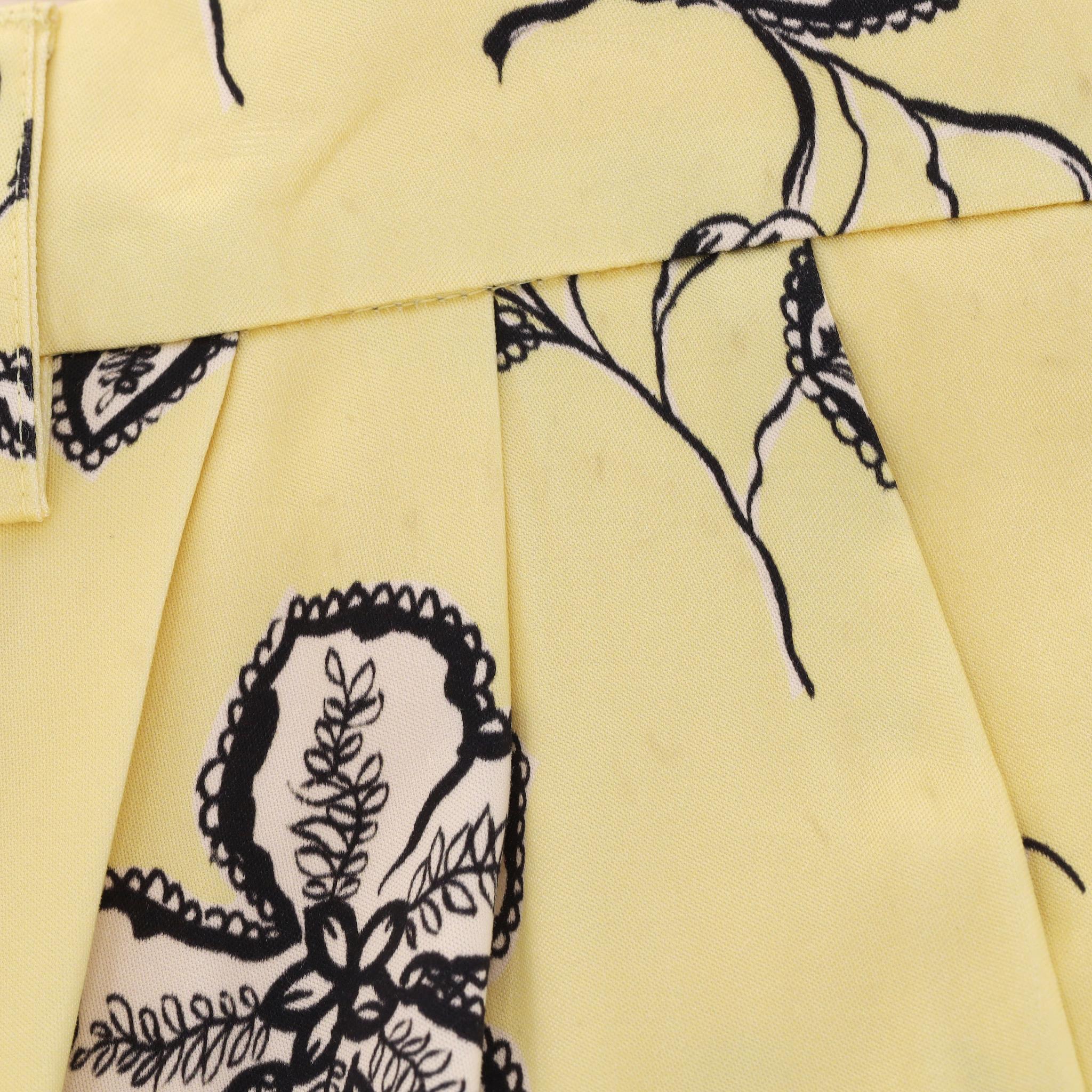 Nanushka: completo camicia e pantaloni in raso con stampa floreale in vendita 3