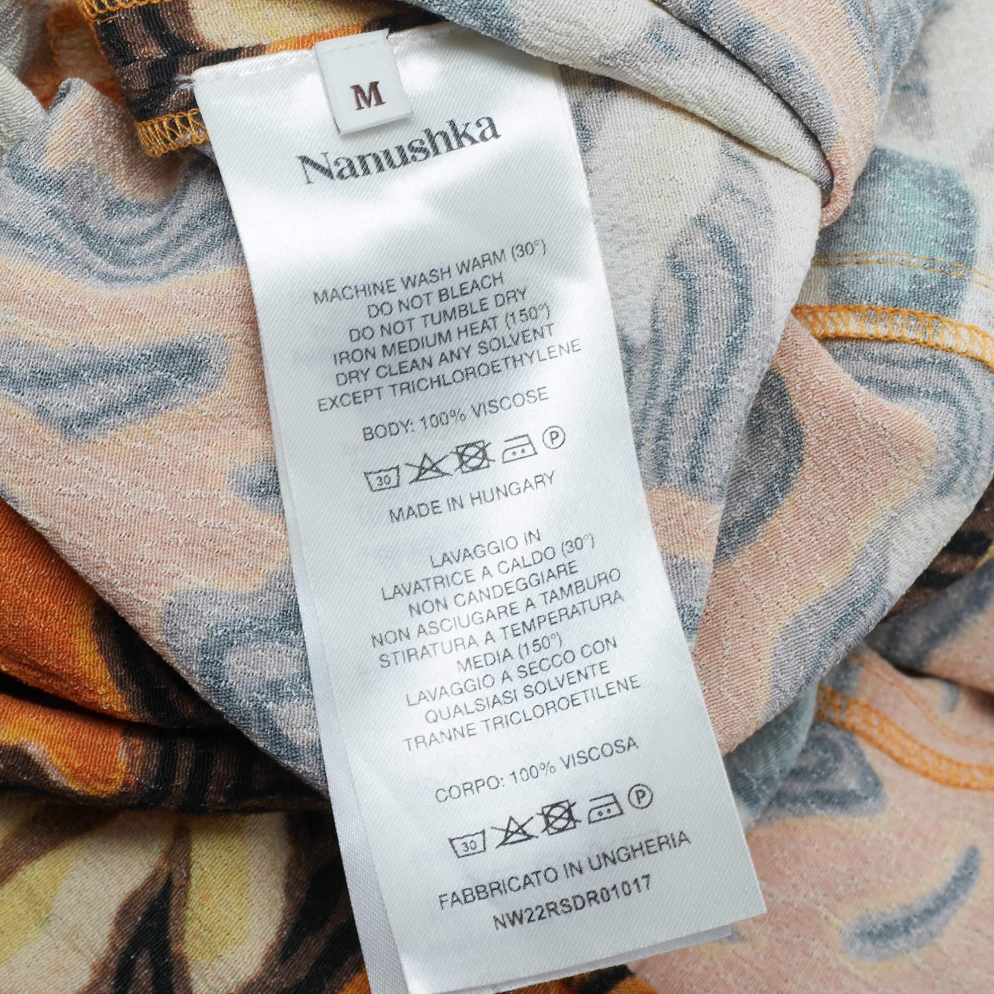 Nanushka Naranja Estampado Floral Crepe Recortado Mini Vestido Envolvente M en venta 1