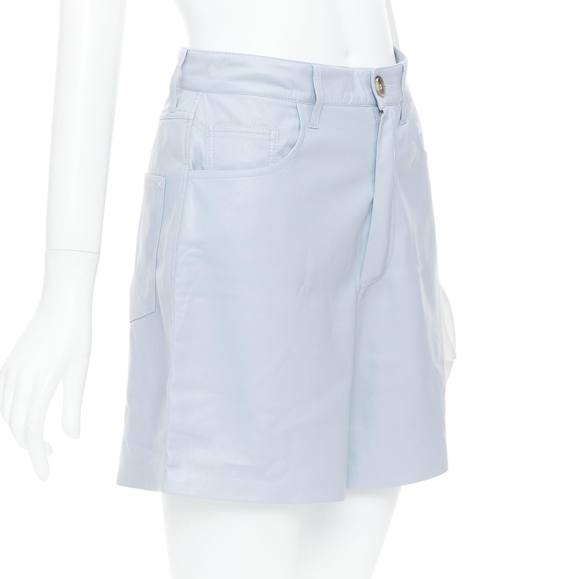 Bleu NANUSHKA short taille haute en cuir végétal bleu poudre en vente