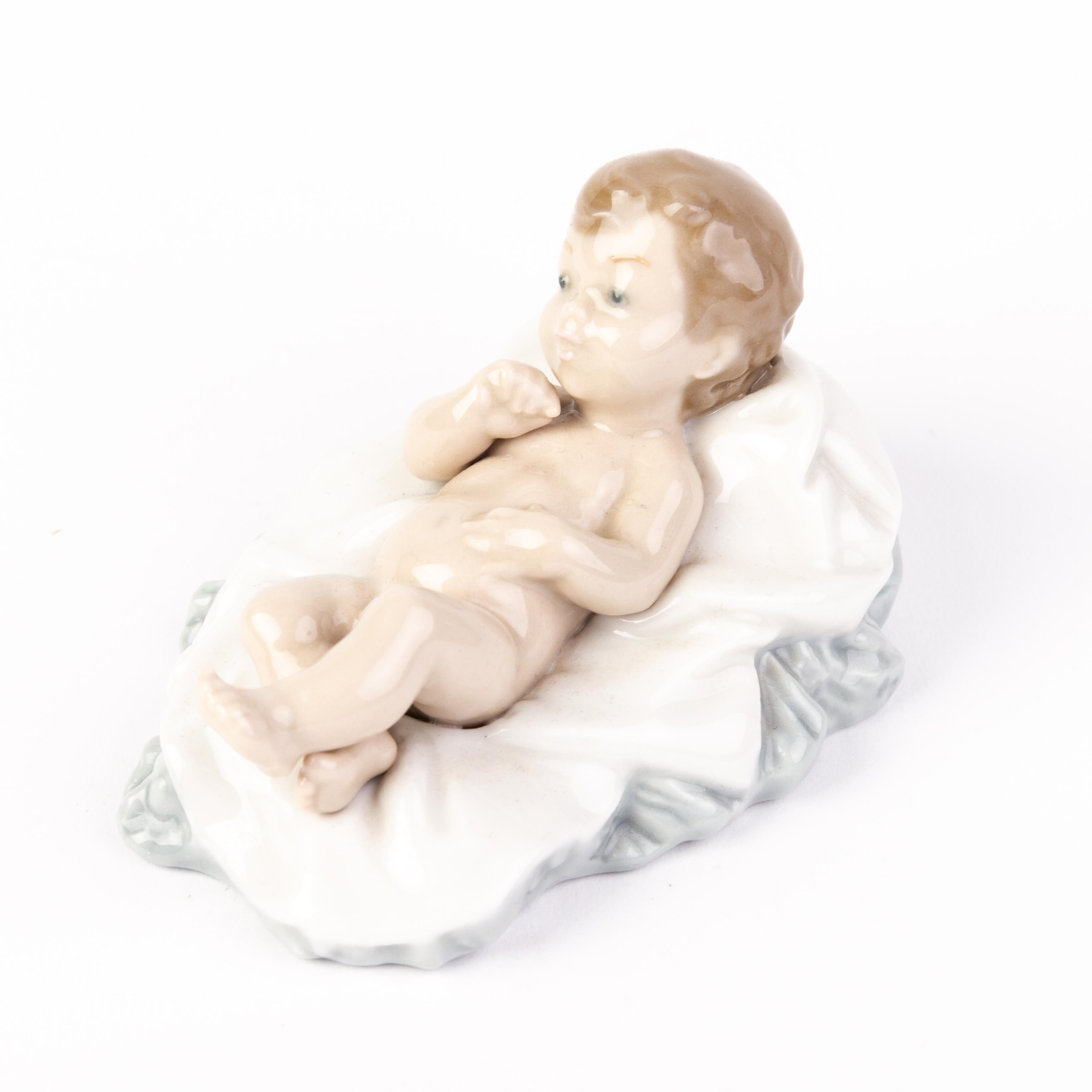 In good condition
From a private collection
Free international shipping
Nao Lladro Fine Porcelain Baby Jesus Nativity Figure 