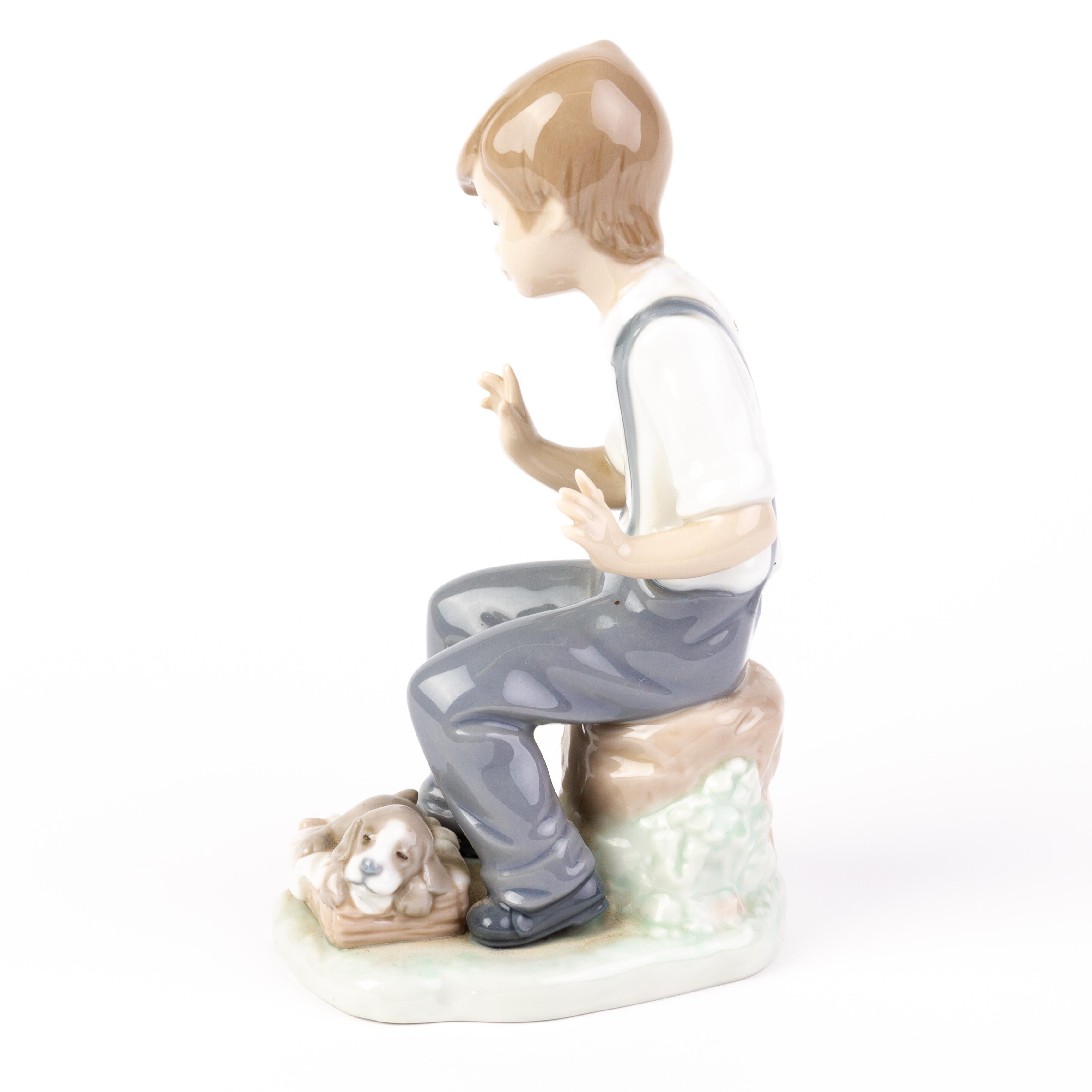 20th Century Nao Lladro Fine Porcelain Figure  For Sale