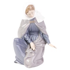 Nao Lladro Fine Porcelain Virgin Mary Figure 