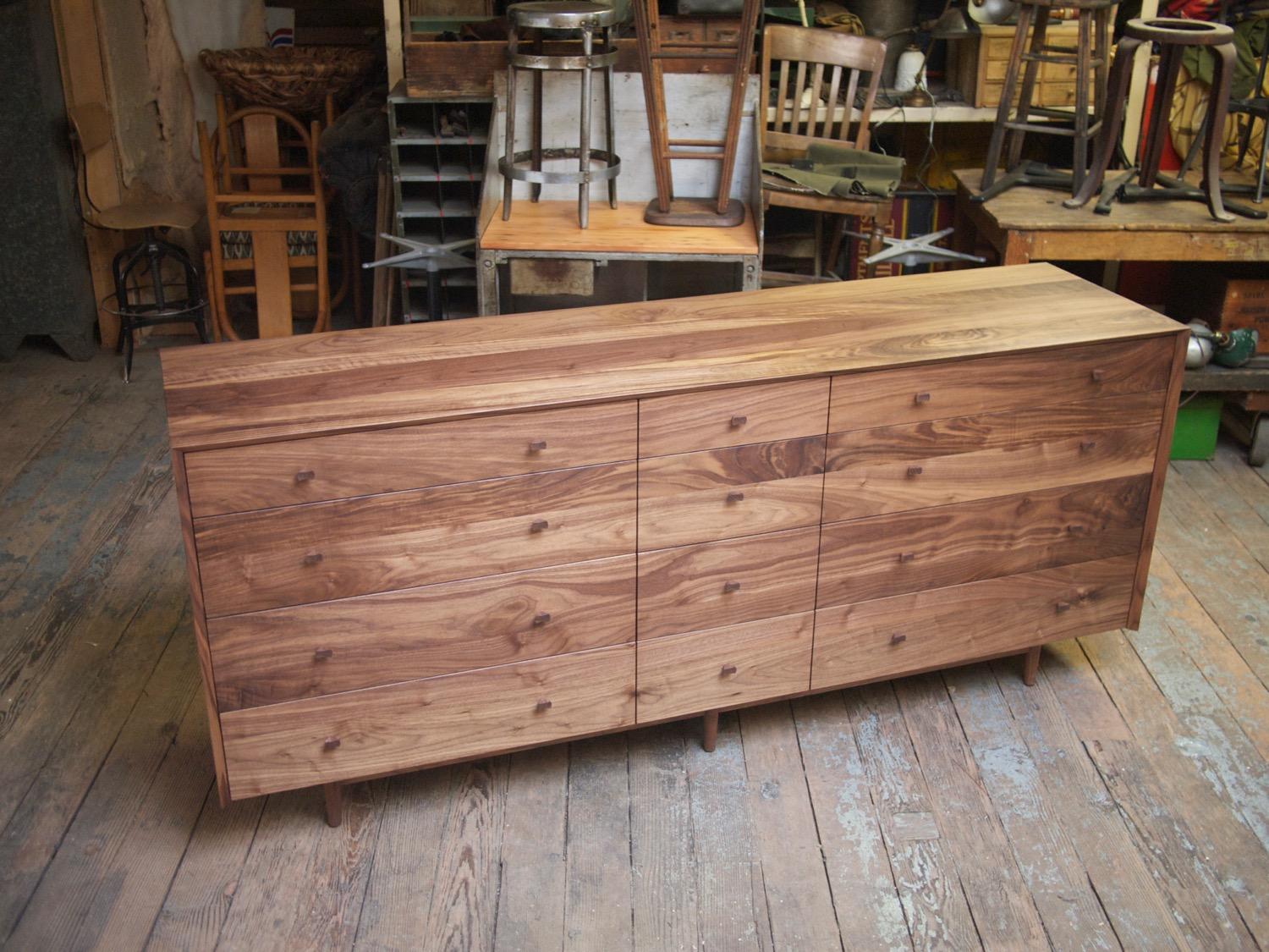 scallop dresser