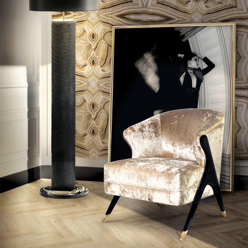Naomi Chair In New Condition For Sale In Manassas, VA