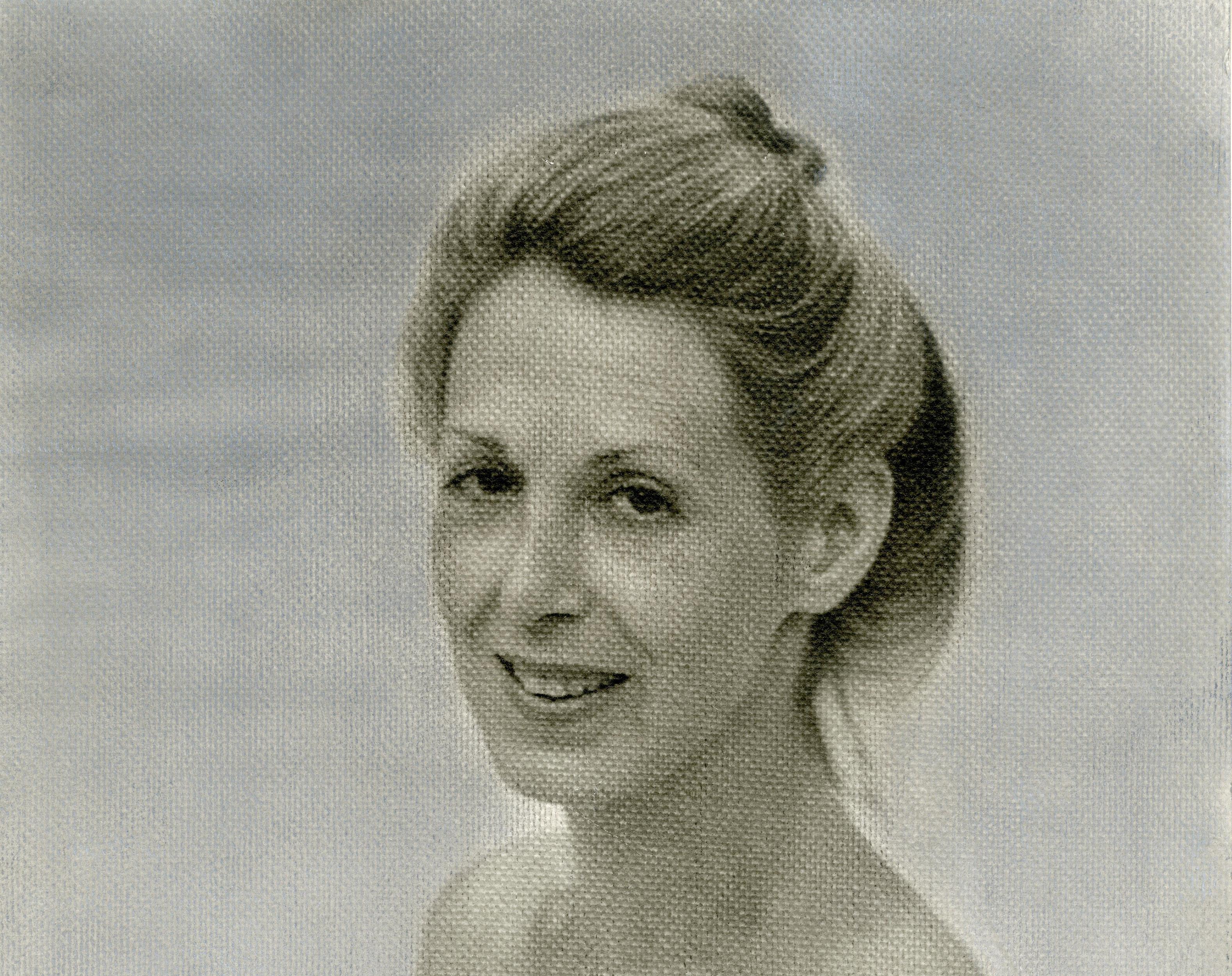 Roberta Kimmel Cohn (1937-2015) - Figurative Photograph Grigio di Naomi Savage