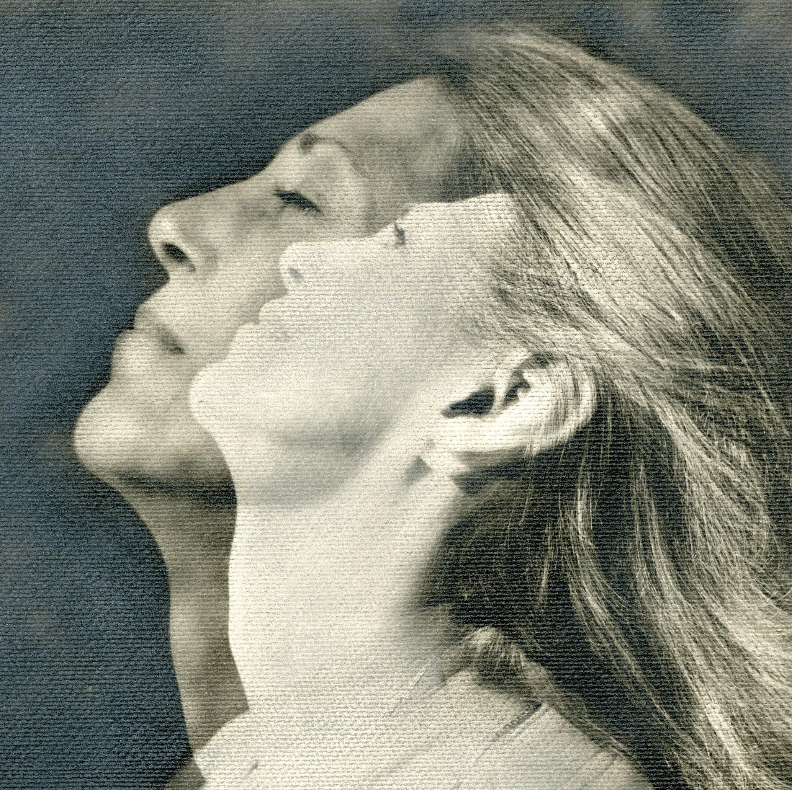 Senza titolo (Ritratto di Roberta Kimmel Cohn) - Figurative Photograph Grigio di Naomi Savage