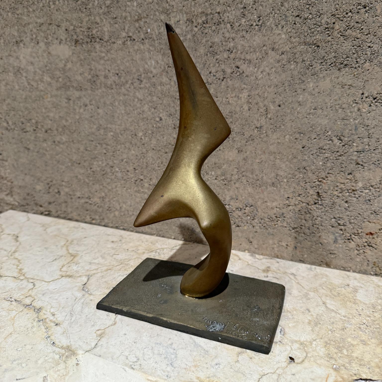 Messicano Naomi Siegmann Scultura in bronzo di forma naturale Città del Messico Astratto Moderno in vendita