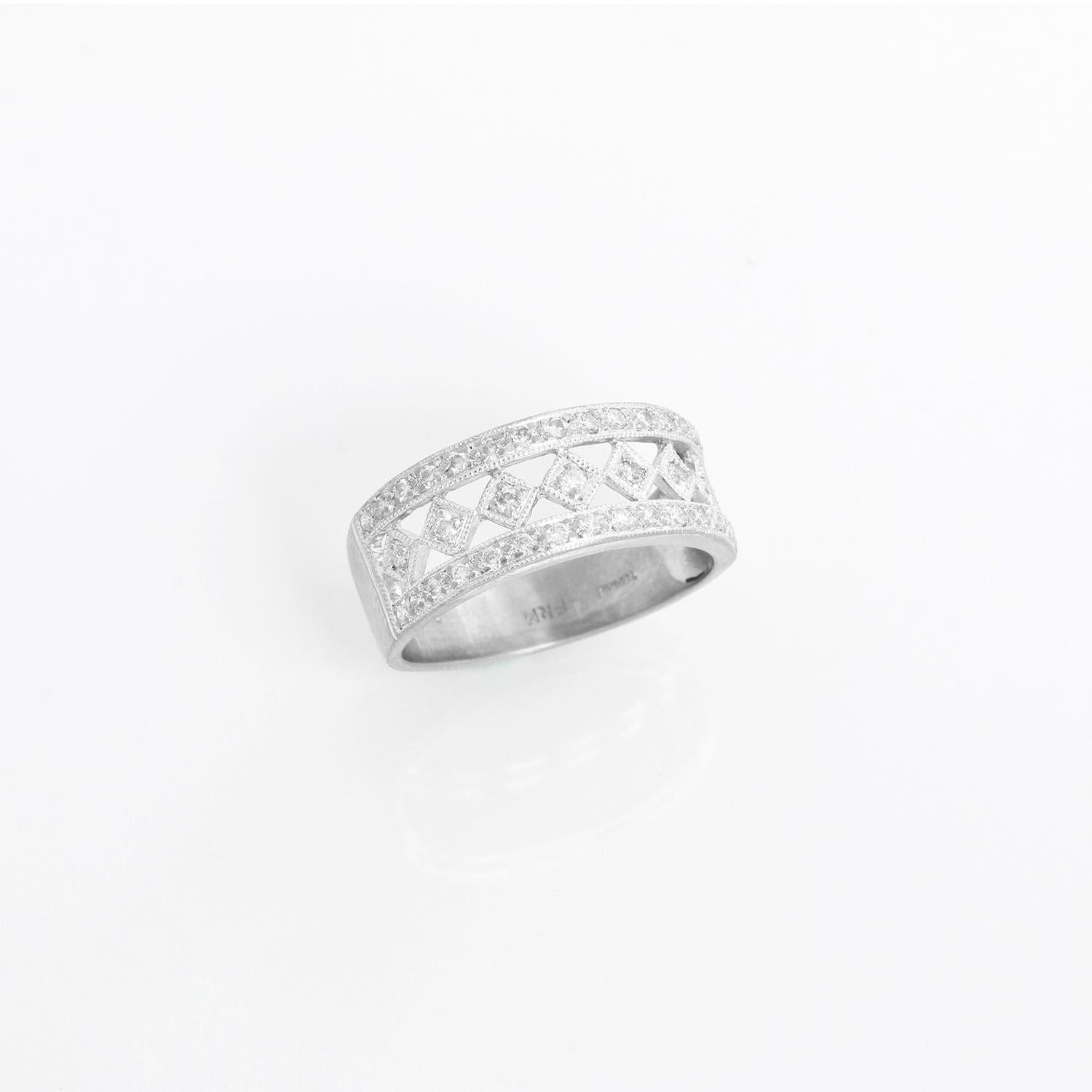 Naomi White Gold & Diamond Ring For Sale 2