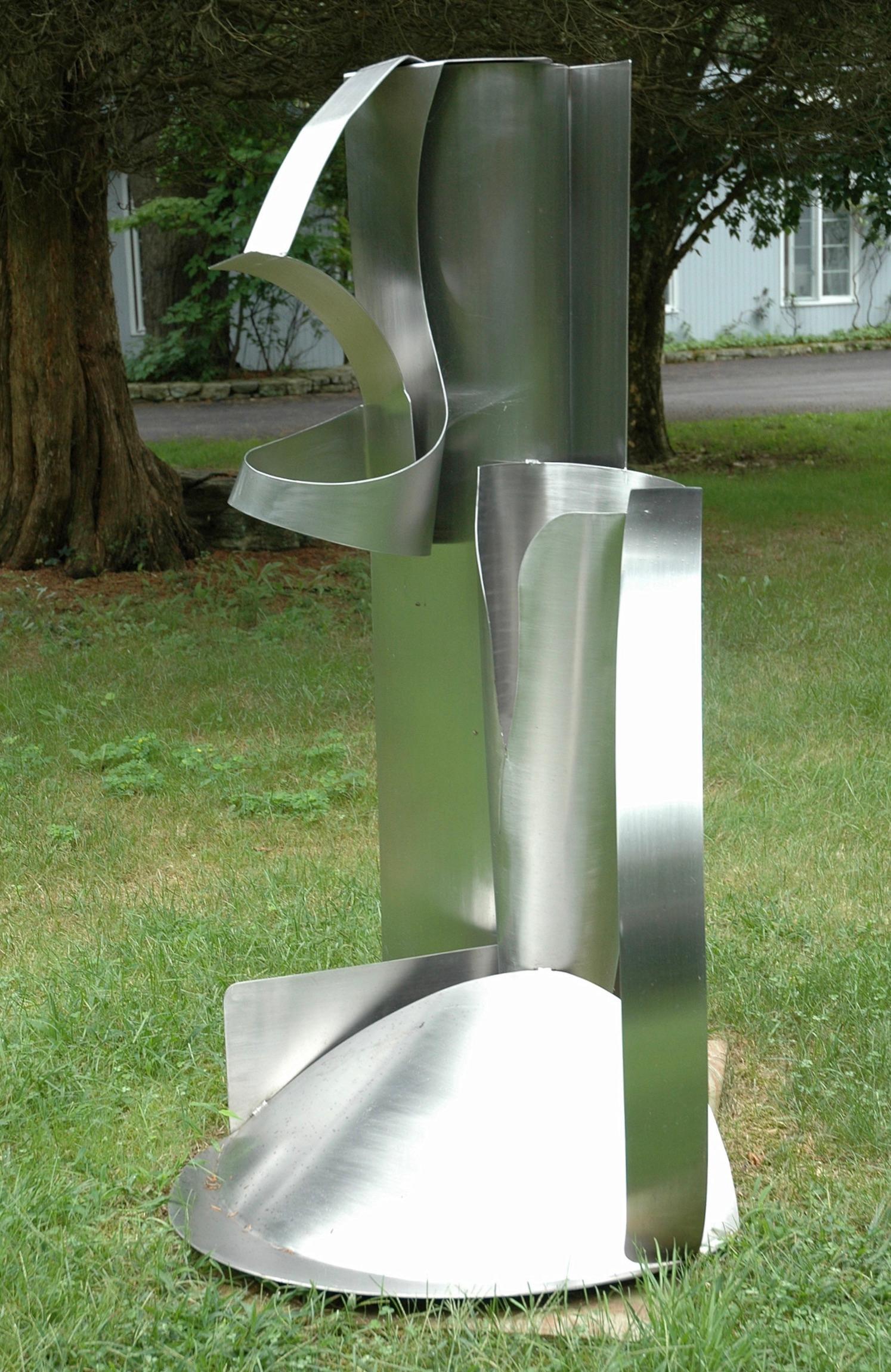Summerscale: scultura astratta in acciaio - Sculpture di Naomi Press