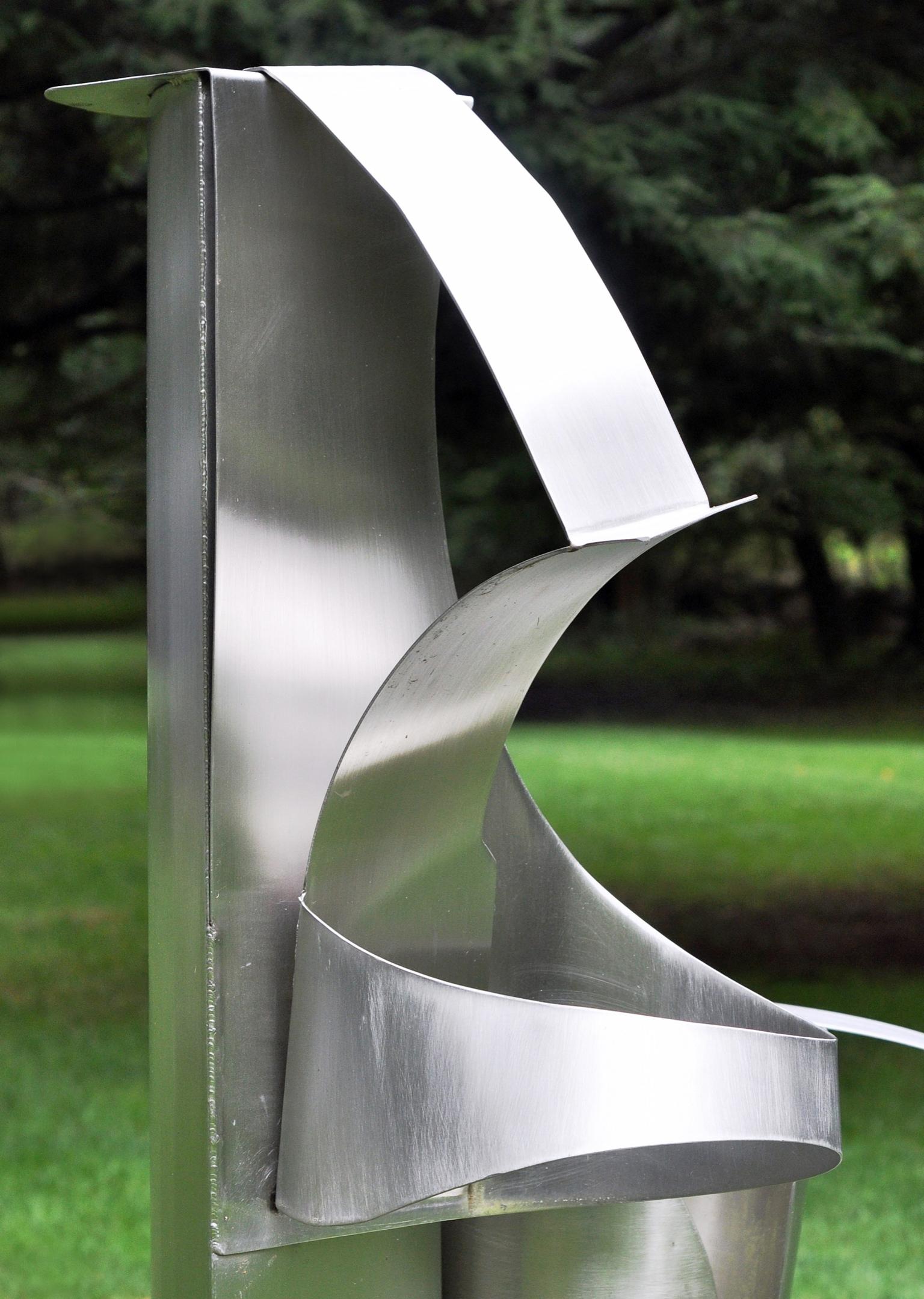 Summerscale: scultura astratta in acciaio - Abstract Sculpture Nero di Naomi Press