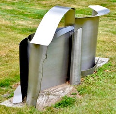 Retro Untitled X : large-scale steel sculpture