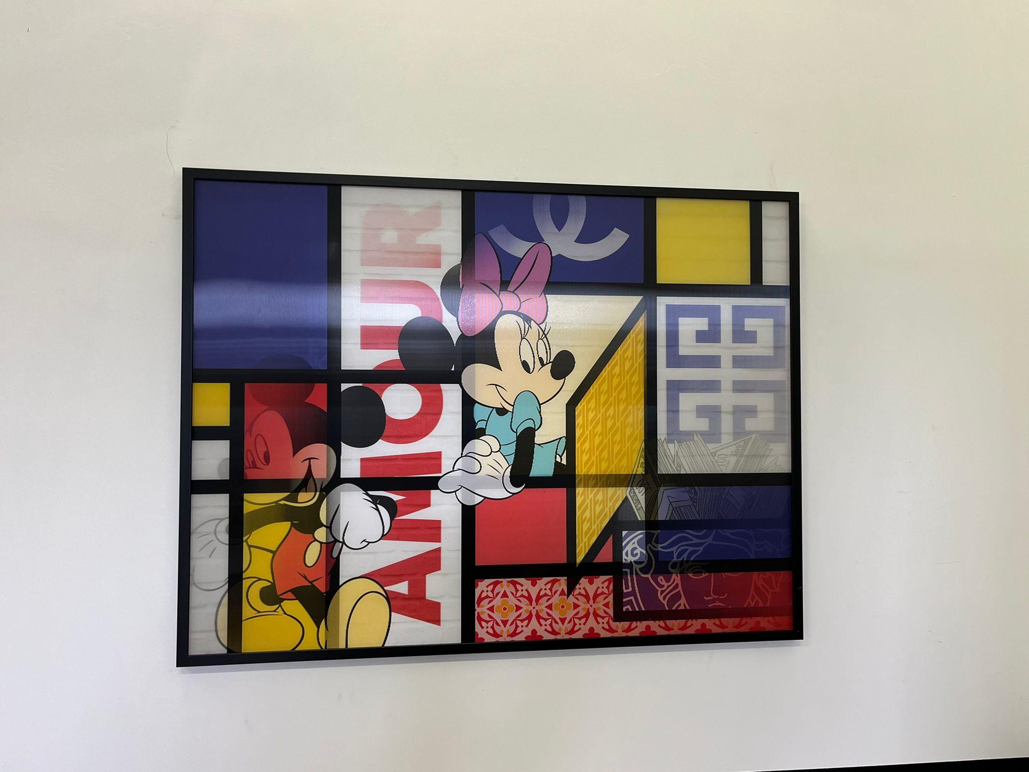  Naor is a French artist from Lyon born in 1988. Completely anchored in his time, he has always traveled a lot around the world. If travels form youth, Naor was inspired by it. From the top of his thirty years, he succeeded in retranscribing his