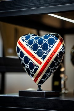 NAOR - Cuore GUC Tribute da 30 cm, blu con strisce rosse