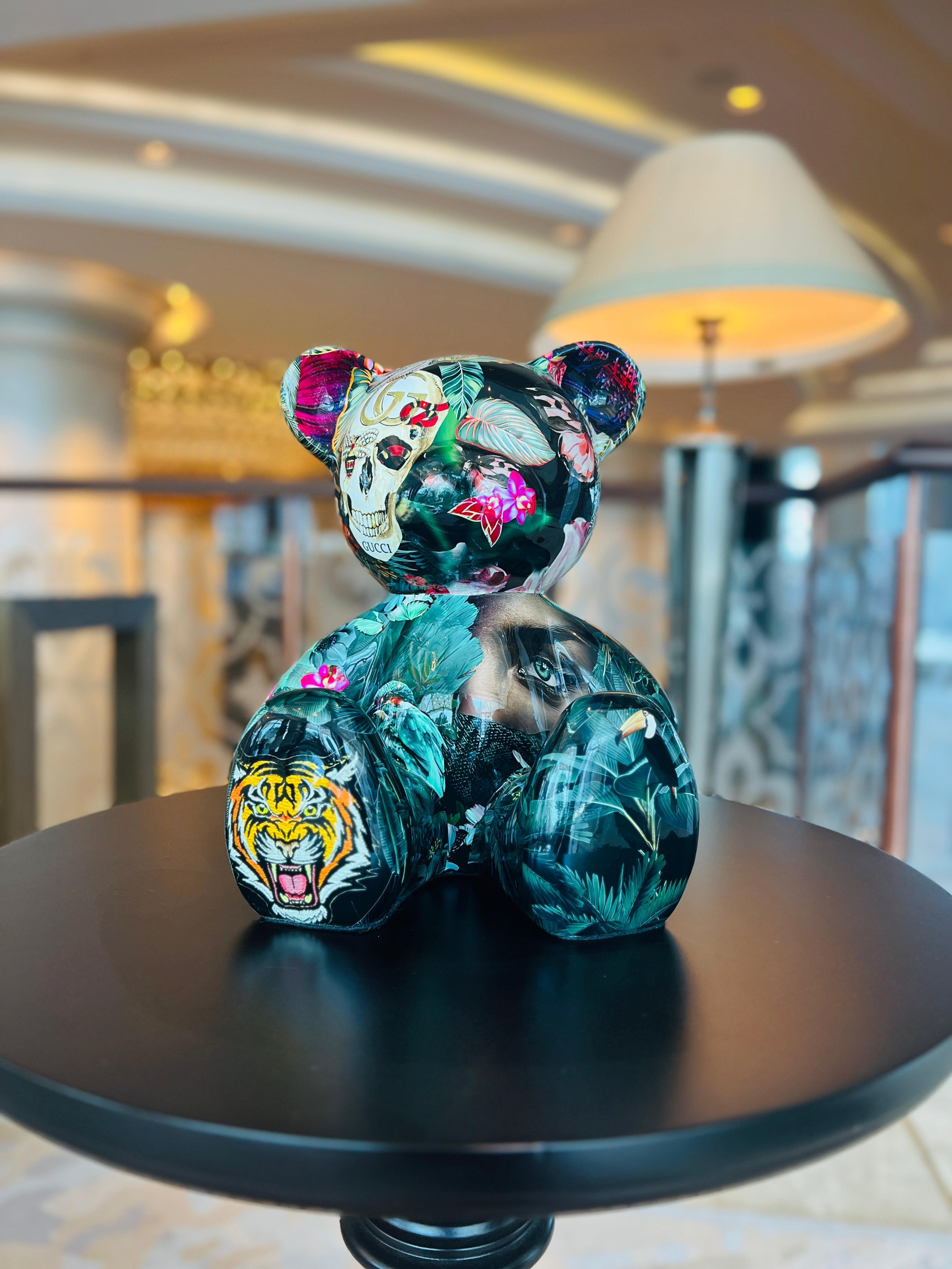 NAOR - Collage 35cm, Teddy Gucci Tribute - Gris Figurative Sculpture par Naor