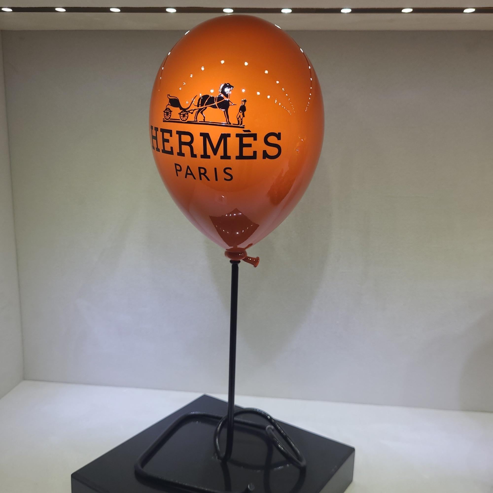 Naor Figurative Sculpture - NAOR - 45cm Ballon H Tribute, Orange