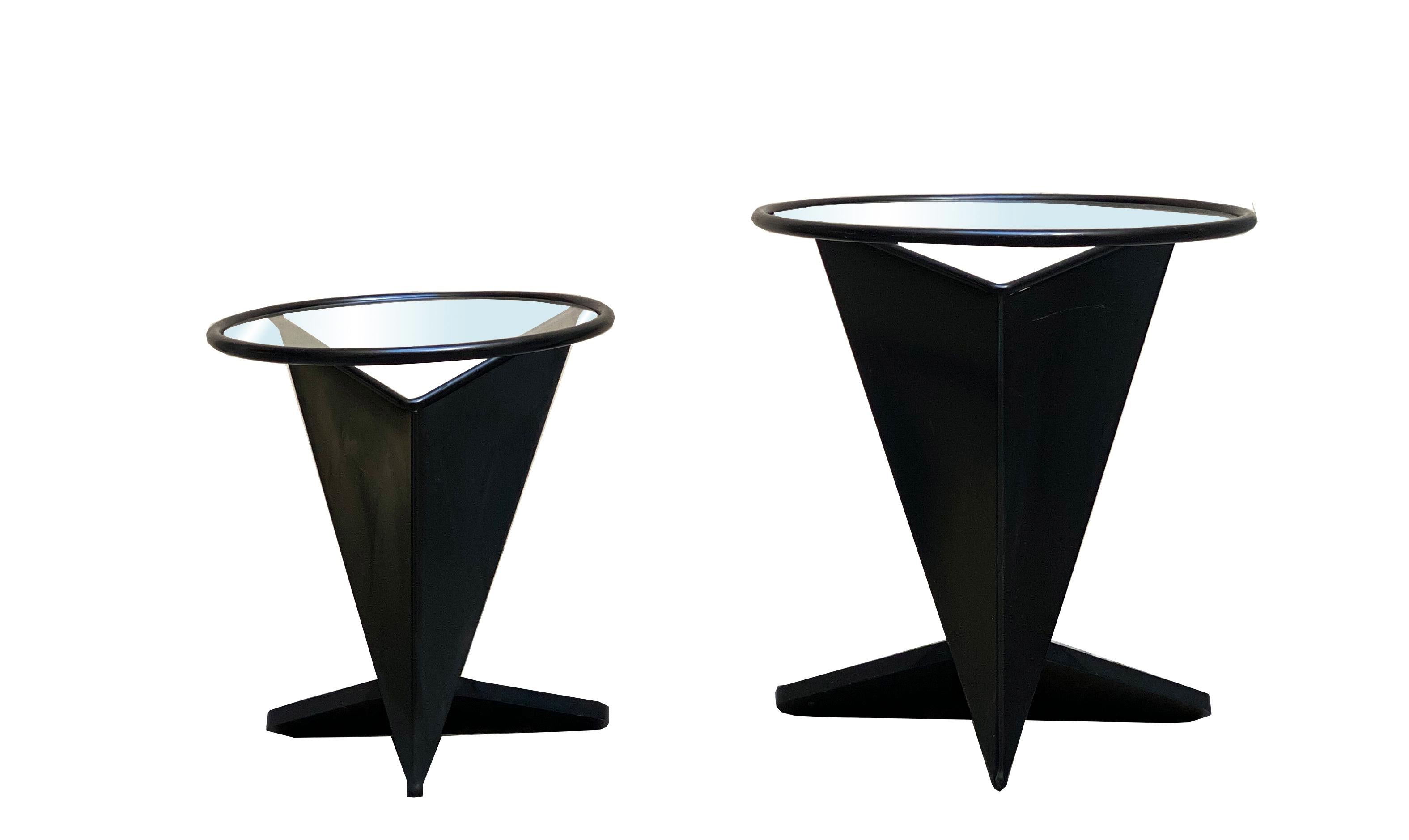 Pair of coffee tables in black lacquered metal and circular glass top, Production Naos Design, Italy 1980
