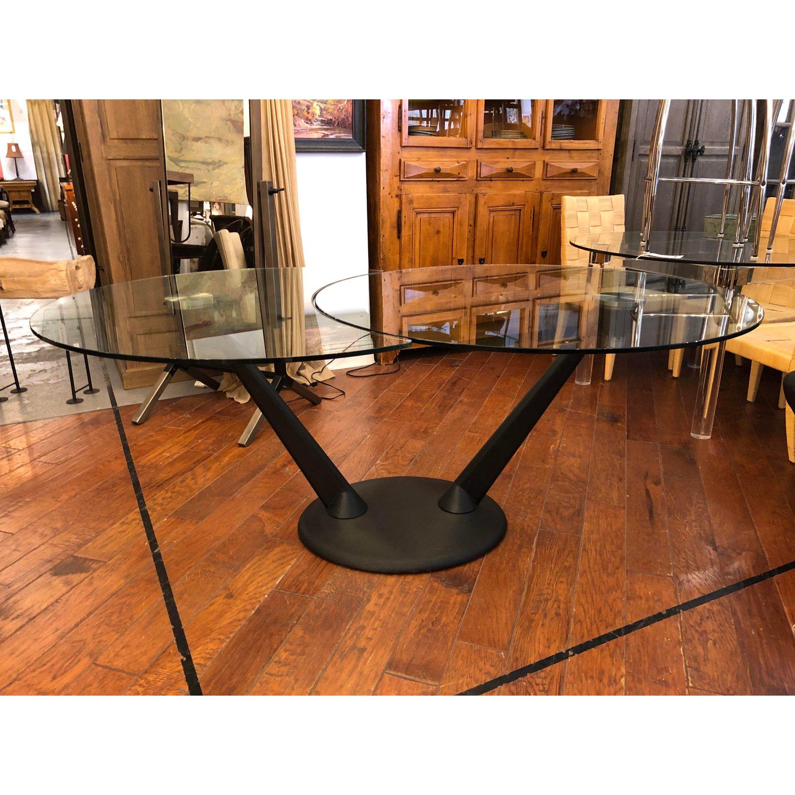 Contemporary Naos Hula-Op Dining Table For Sale