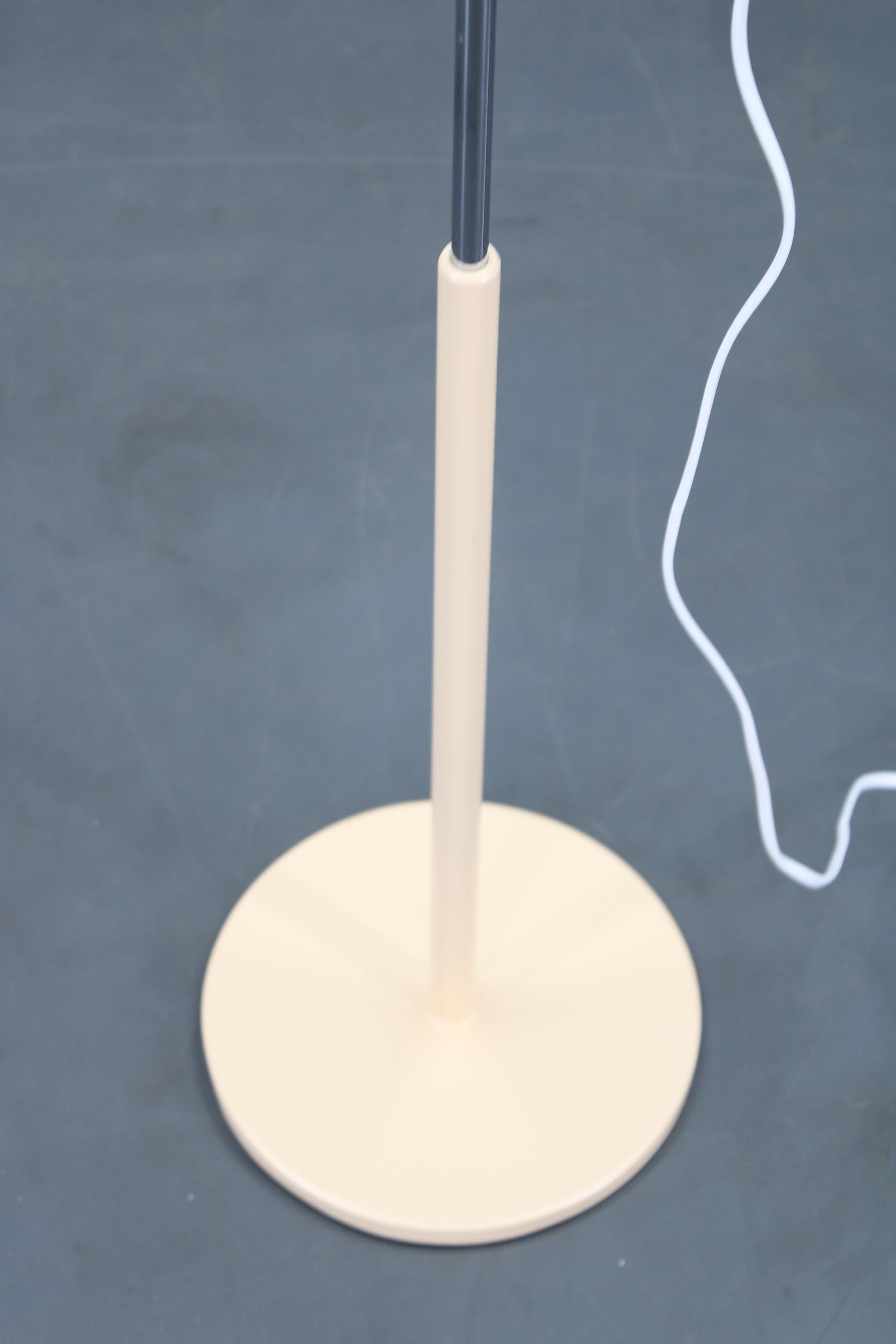 Metallo Lampada da terra a fungo Napako con paralume regolabile in altezza, Cecoslovacchia 1970 in vendita