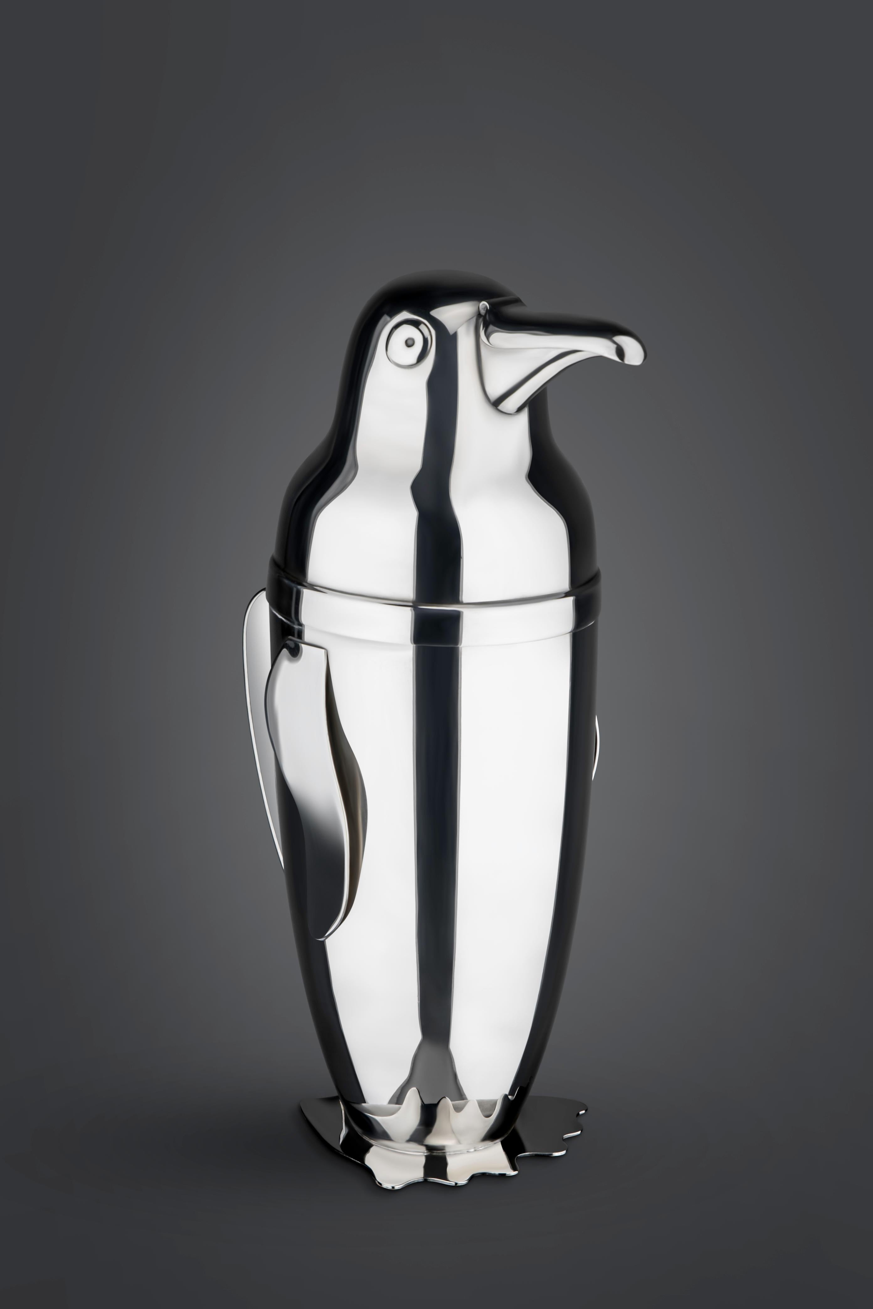 Laiton Shaker Art Déco Napier Penguin plaqué argent en vente