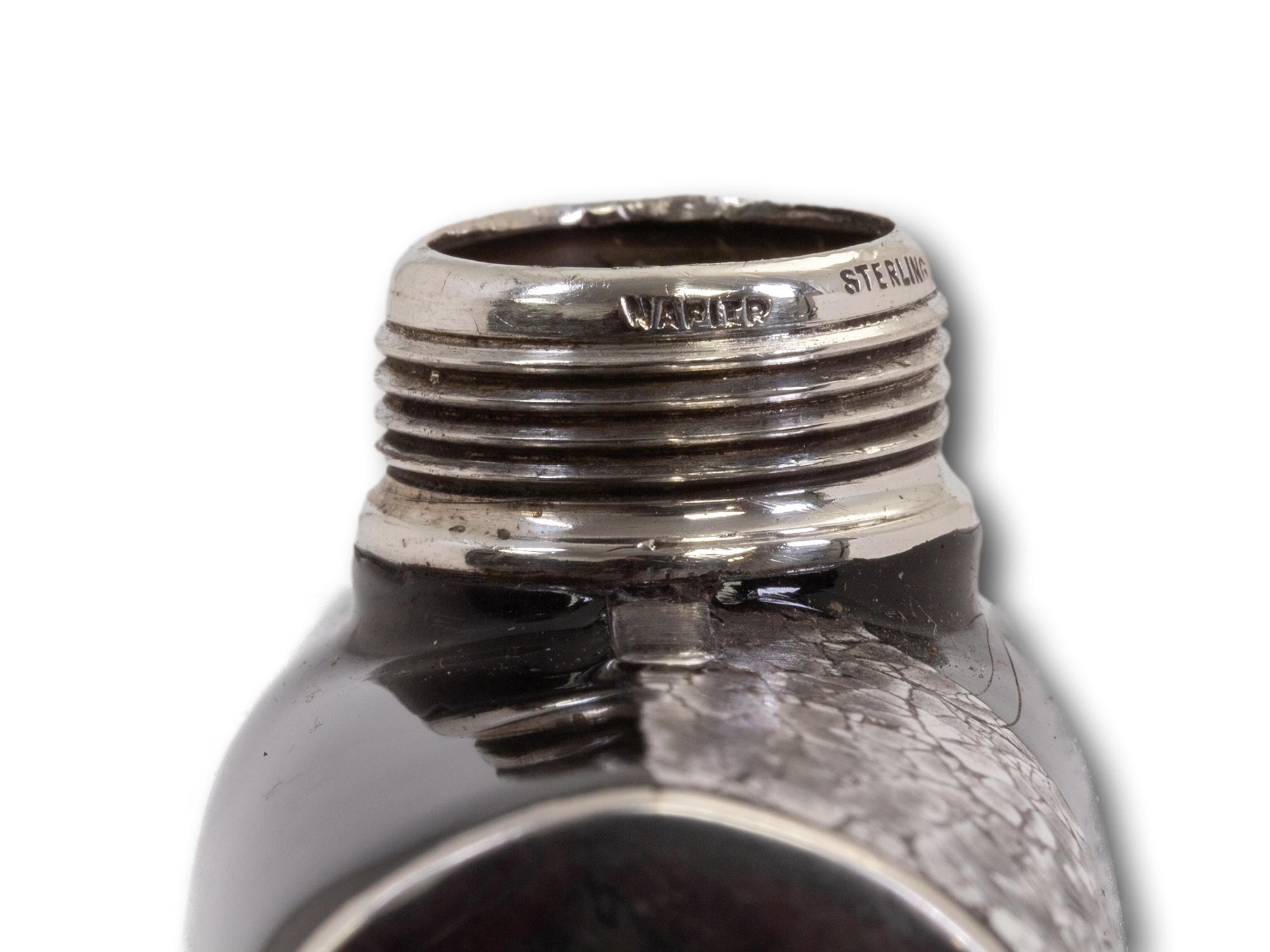 Petaca Napier Art Déco de plata de ley y esmalte en venta 3