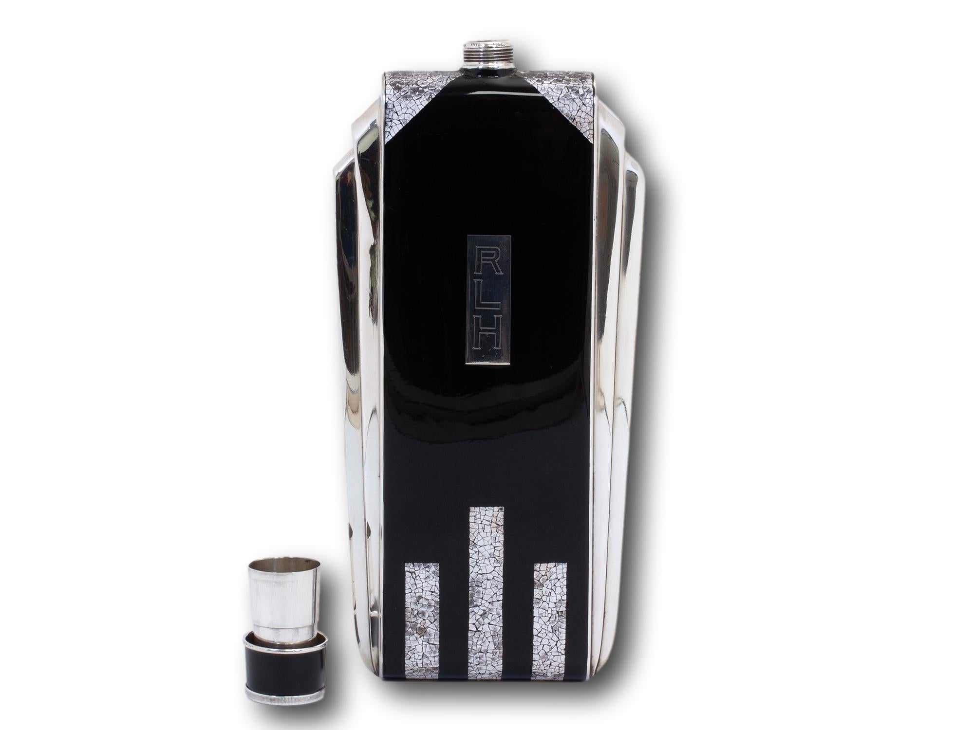 Petaca Napier Art Déco de plata de ley y esmalte siglo XX en venta