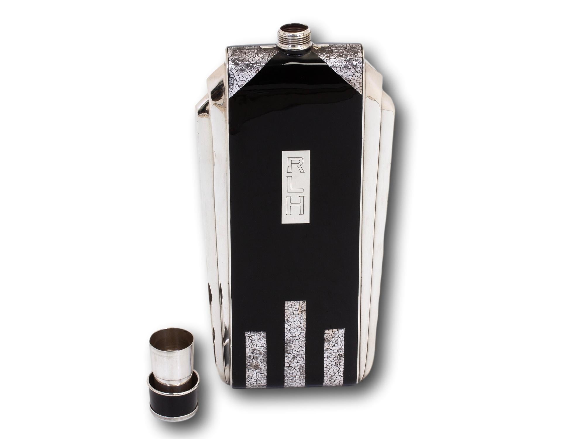 Petaca Napier Art Déco de plata de ley y esmalte Silver en venta